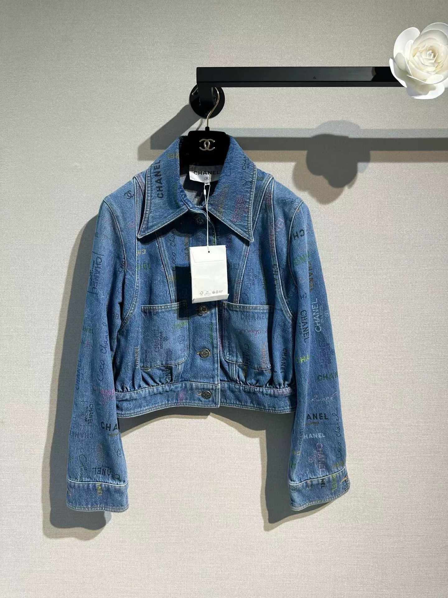 Chanel Chanel Letter Graffiti Denim Jacket Size XXS / US 00 / IT 34 - 1 Preview