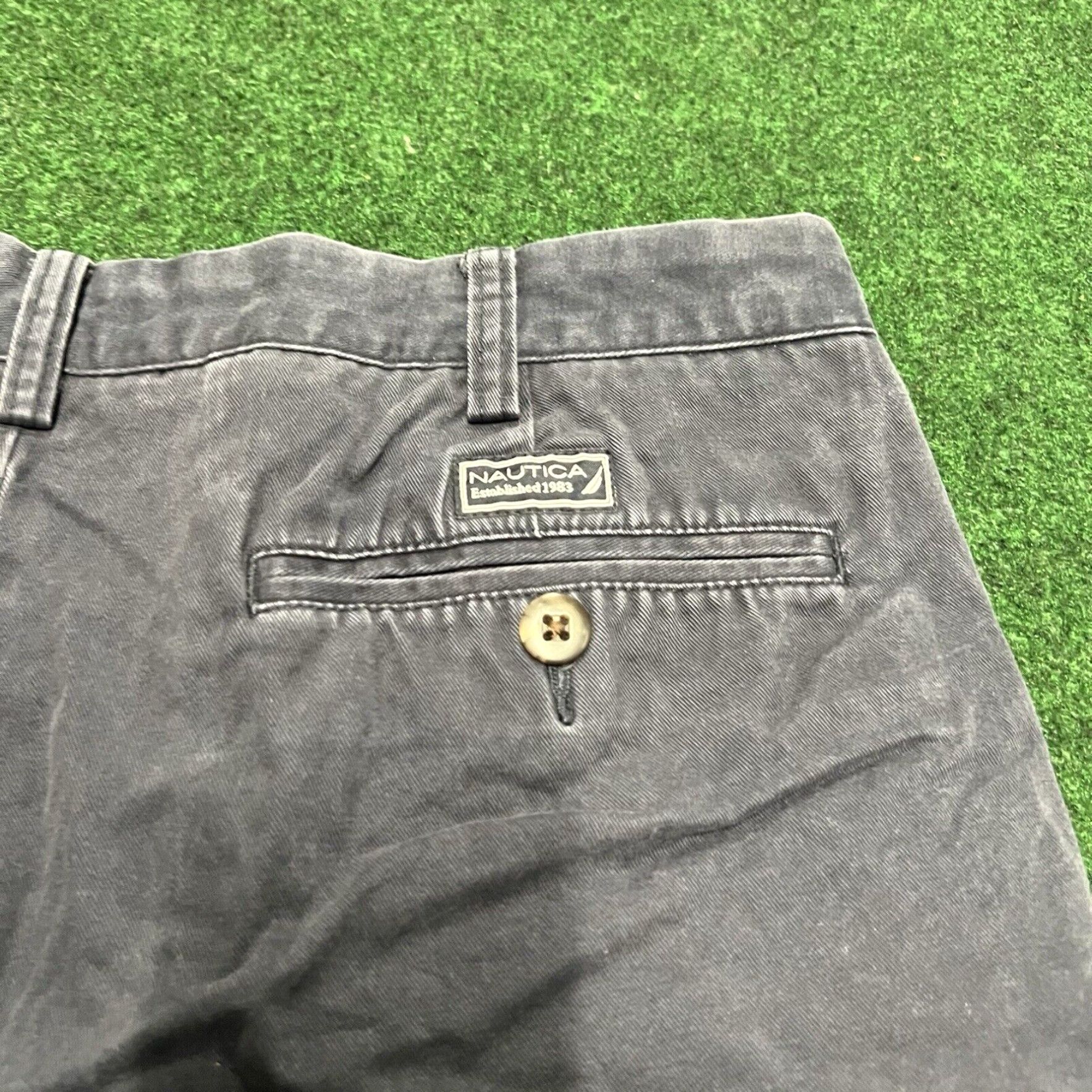 Nautica Nautica Men Shorts 36W Faded Blue 100% Cotton Relaxed Fit Chino Size US 36 / EU 52 - 8 Thumbnail