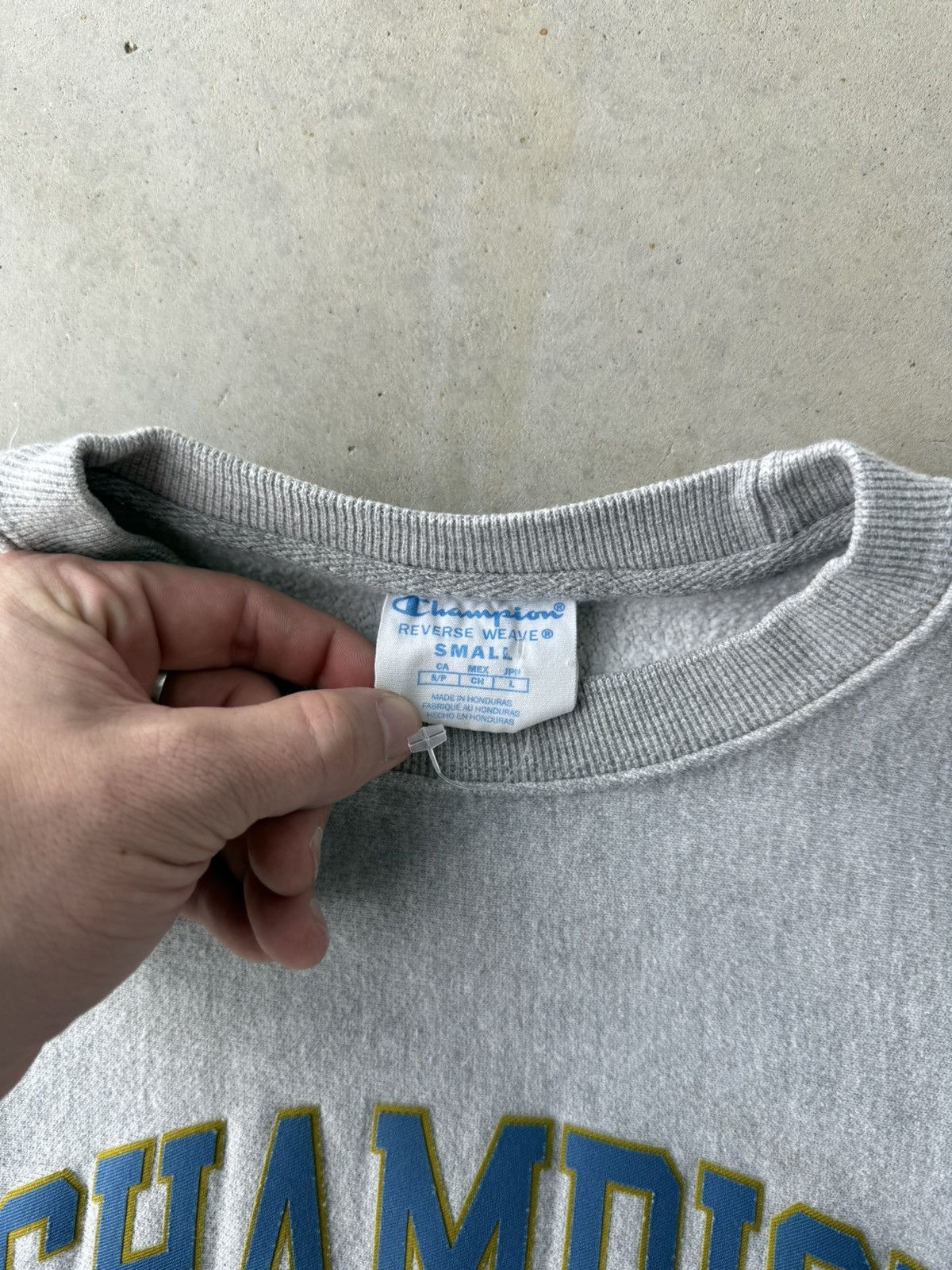 Champion Vintage 2000s Champion Reverse Weave Crewneck Size US S / EU 44-46 / 1 - 4 Thumbnail