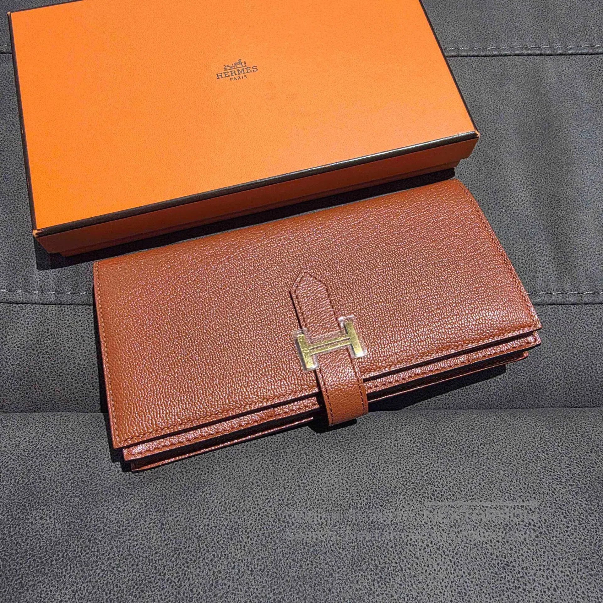 Hermes Hermes BearnGold buckle leather wallet Size ONE SIZE - 1 Thumbnail