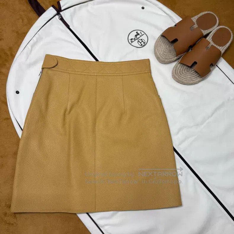 Hermes Hermes Ginger Yellow Deer Skin Short Skirt Size 42" / US 20 - 2 Thumbnail