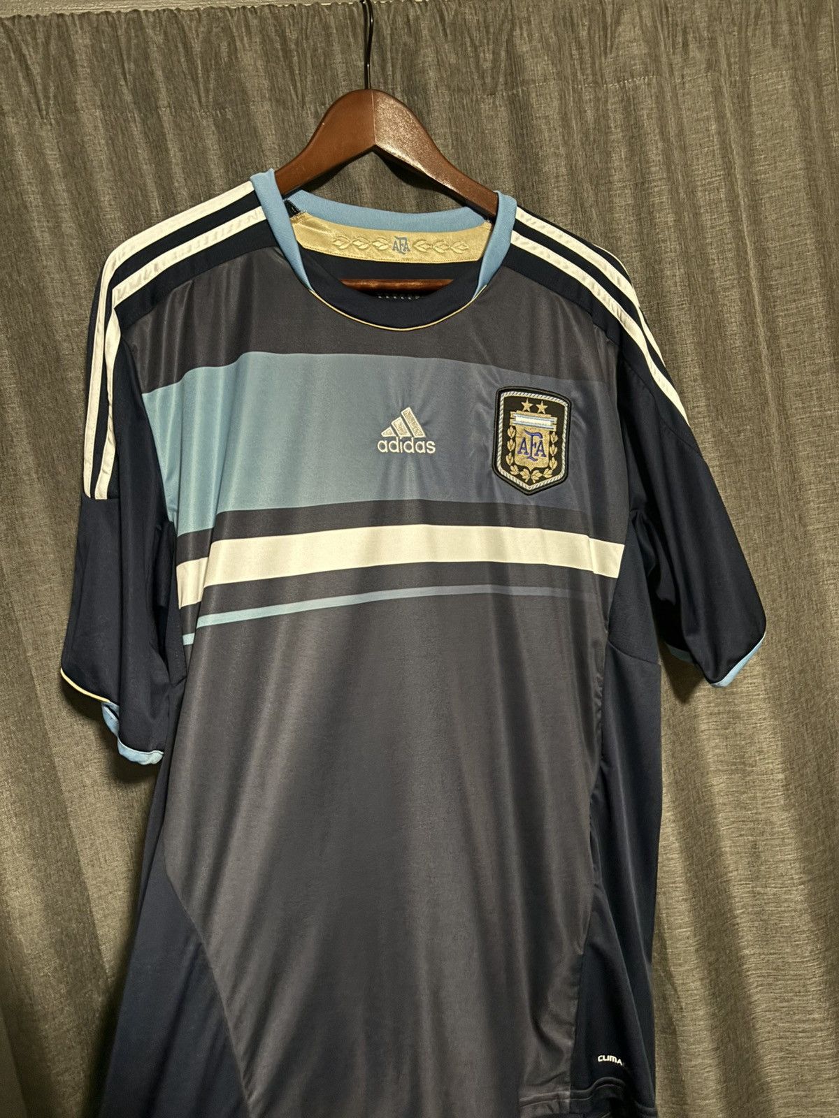 Adidas Argentina 2011 Away Jersey Size US XL / EU 56 / 4 - 1 Thumbnail