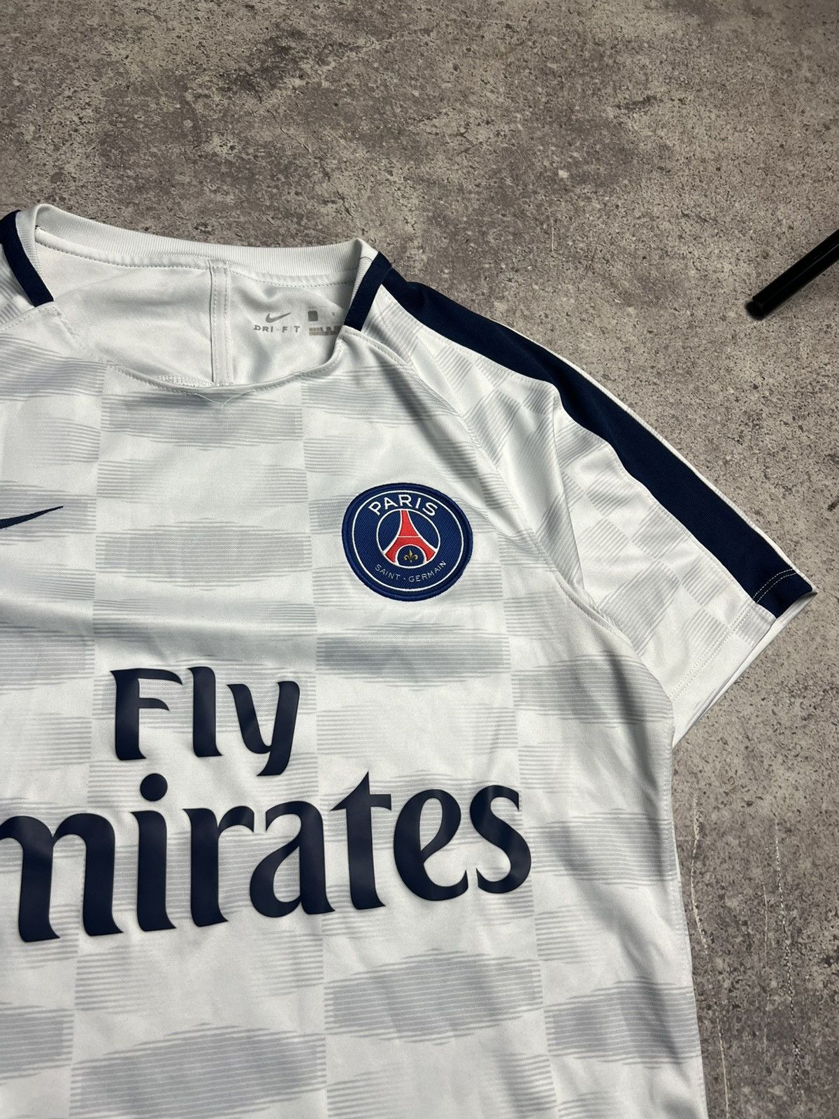 Nike Nike PSG 2016/2017 Football Soccer Jersey Training T-shirt Size US S / EU 44-46 / 1 - 4 Thumbnail