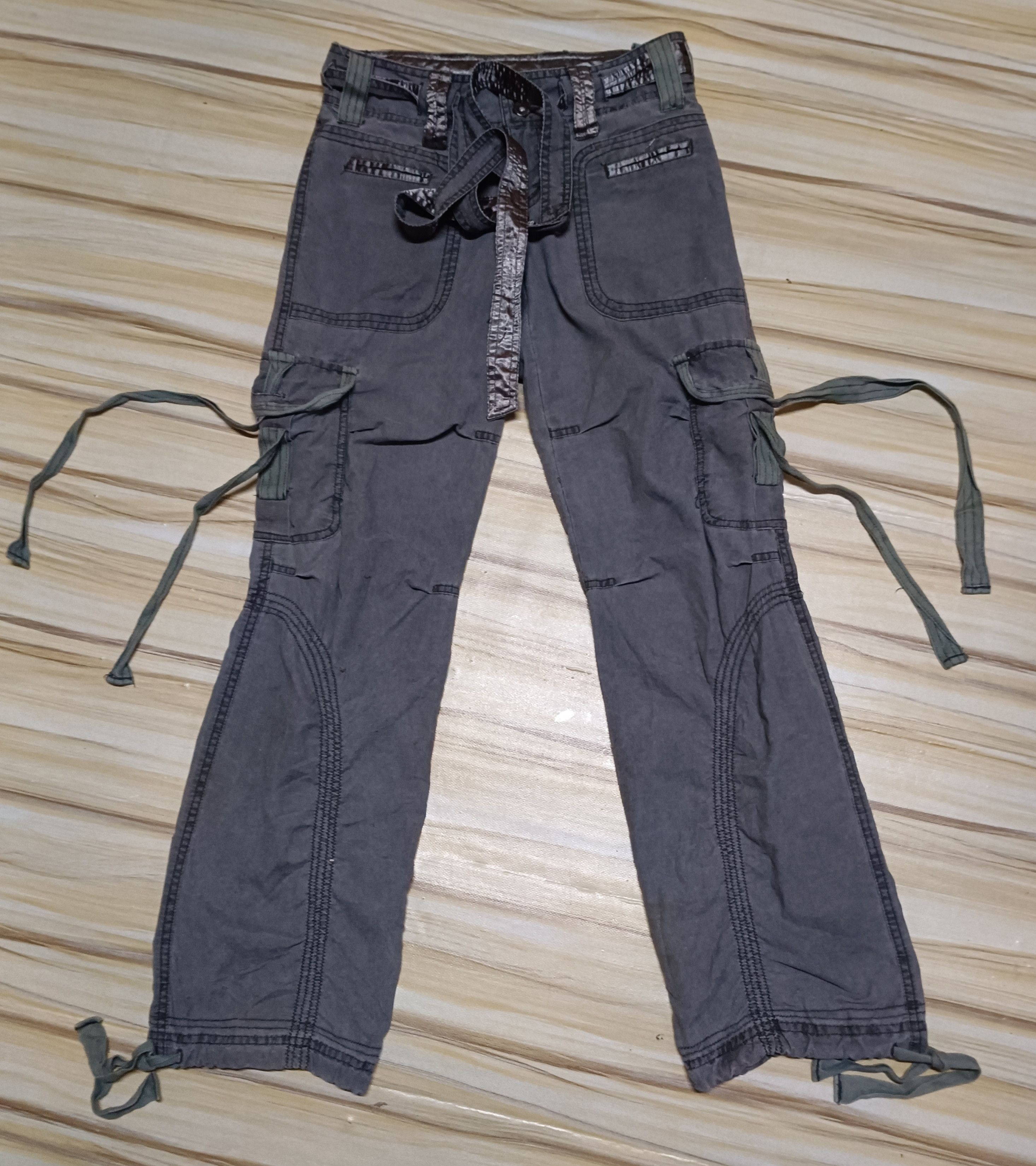 14th Addiction × If Six Was Nine × Le Grande Bleu (L.G.B.) Japanese Y2K Distressed Flare Cargo Pants Size US 29 - 3 Thumbnail