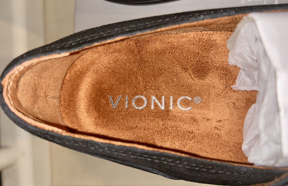 Vionic Vionic “Magnolia Shelby” Suede Orthotic Mary Janes —Size 9 Size US 9 / IT 39 - 10 Thumbnail