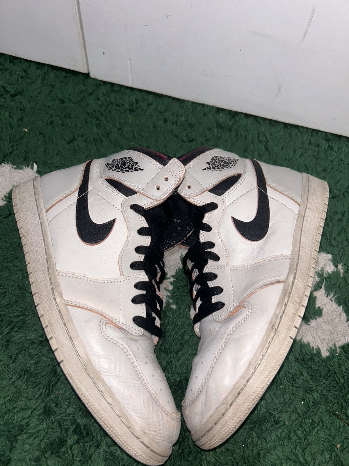 Jordan Brand Size 11 - Air Jordan 1 Retro SB High NYC to Paris Preowned Size US 11 / EU 44 - 2 Thumbnail