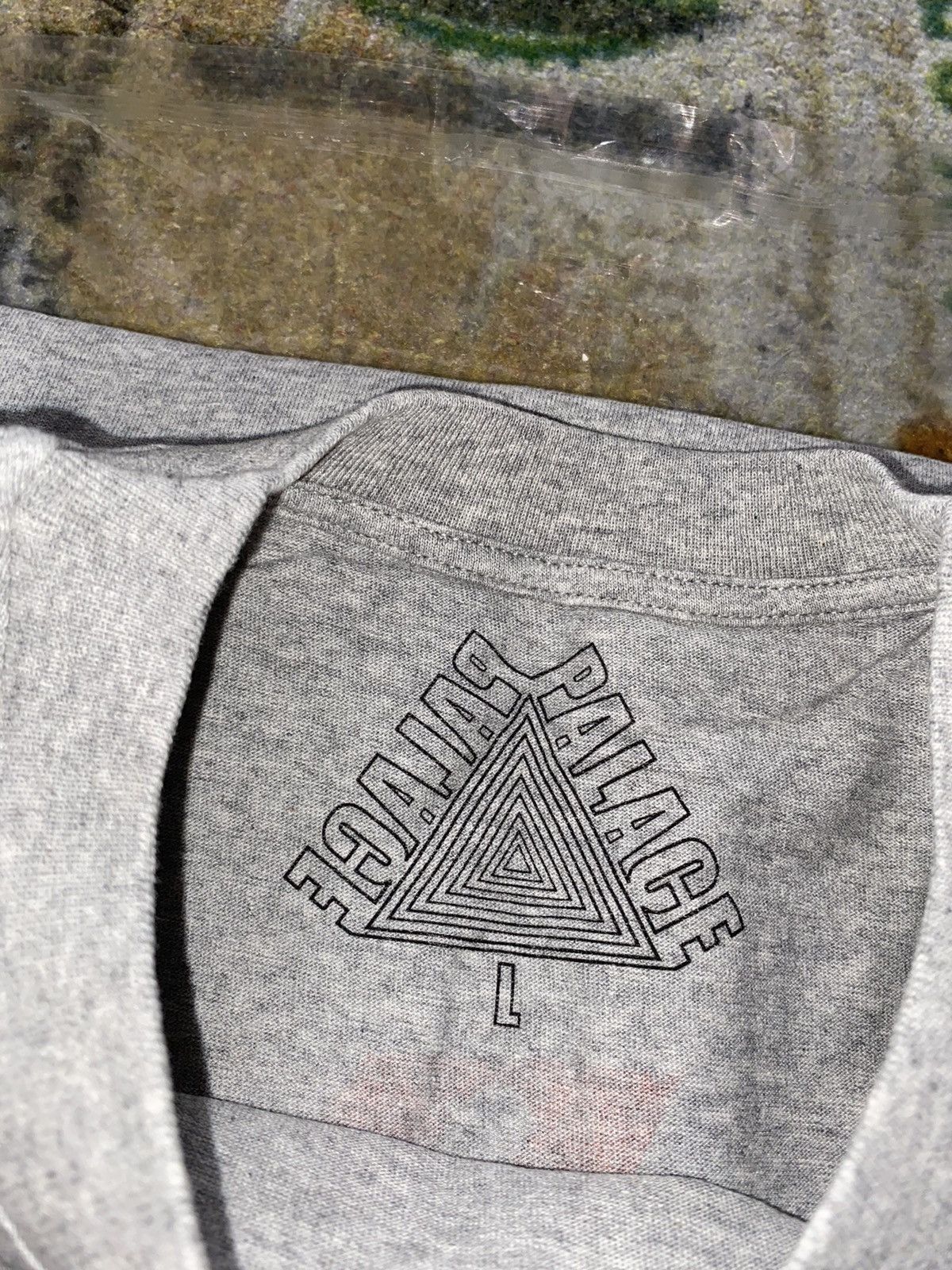 Palace Palace Tablet Short-sleeve T-Shirt Grey (2015) Size US L / EU 52-54 / 3 - 5 Thumbnail