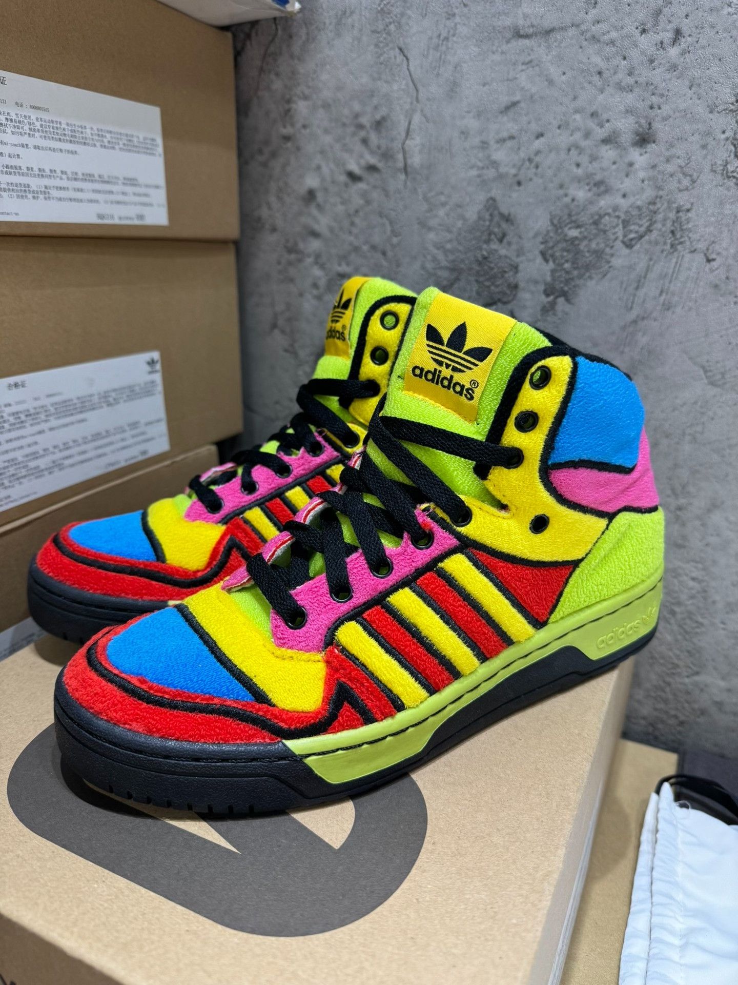 Adidas Adidas Rainbow Multi Lowtop Sneakers 40 Men Size US 7.5 / EU 40-41 - 1 Thumbnail