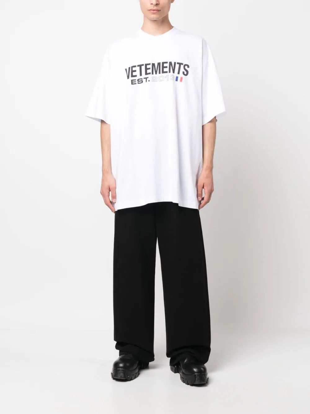 Vetements o1y0924 T-Shirt in White Size US M / EU 48-50 / 2 - 2 Thumbnail