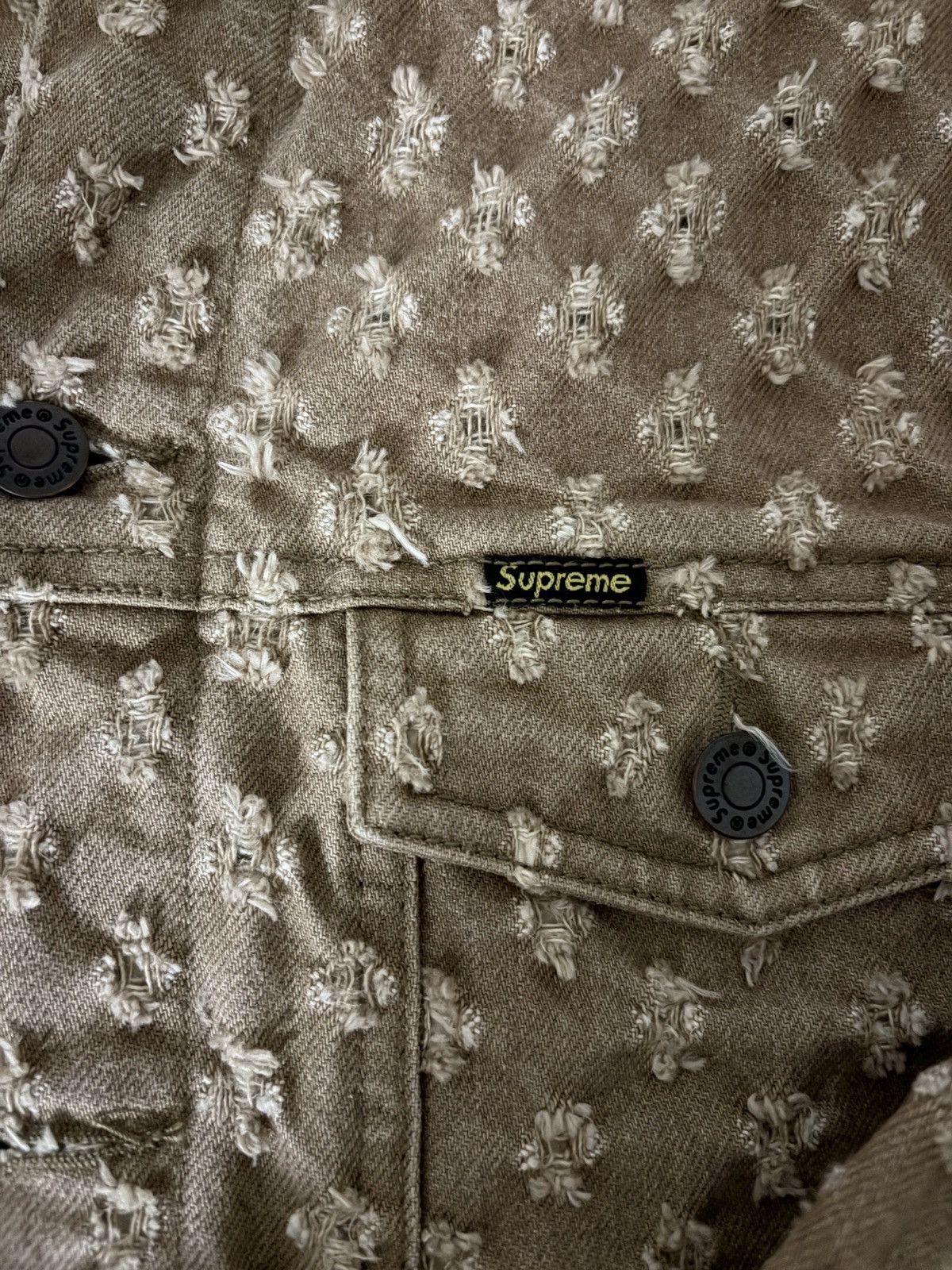 Supreme Supreme Hole Punch Denim Trucker Jacket Size US L / EU 52-54 / 3 - 3 Thumbnail