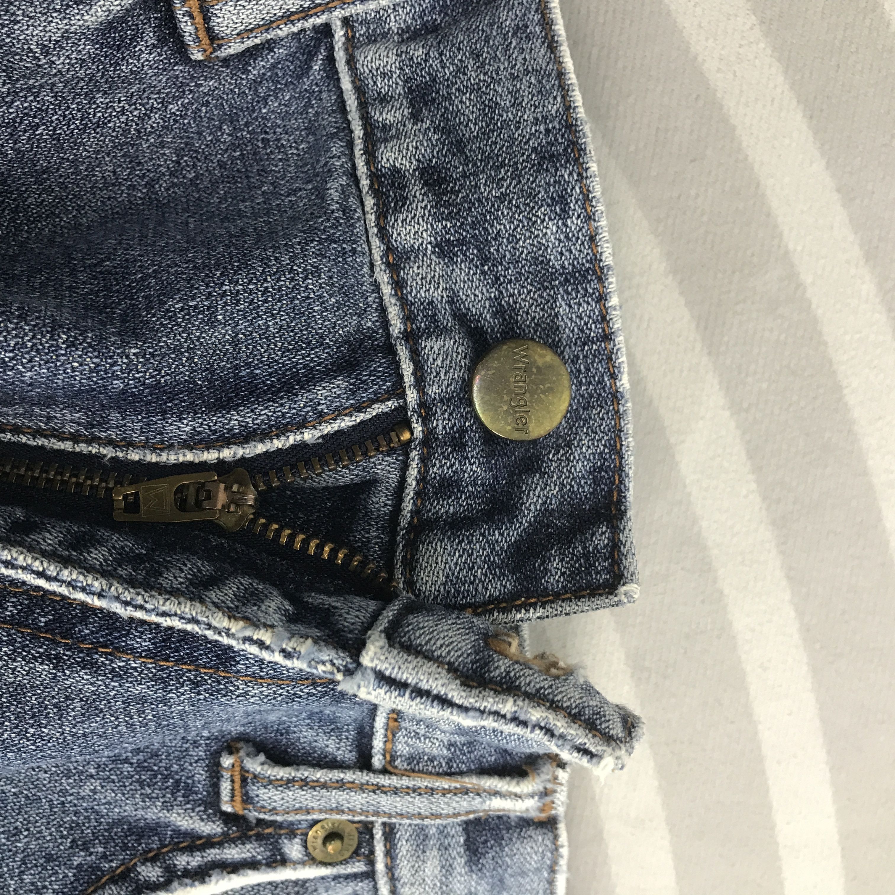 Vintage × Wrangler Flare Wrangler Distressed denim Bootcut design jeans pants Size US 31 - 12 Thumbnail