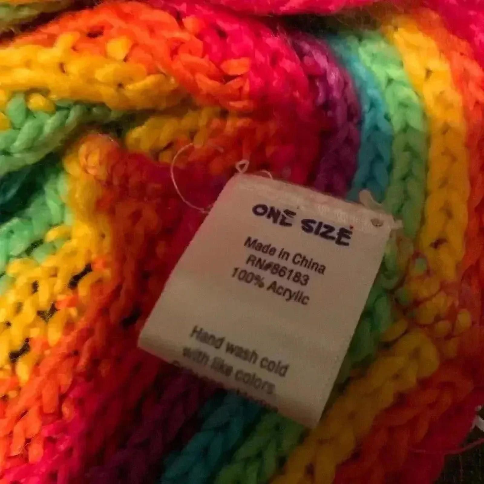 Designer Colorful Knit Beanie with Pom Pom Size ONE SIZE - 3 Thumbnail