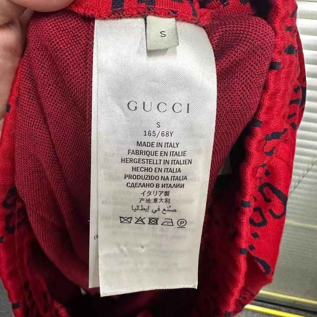 Gucci Gucci Red All Over Print Mini Skirt Women's S Size 26" / US 2 / IT 38 - 4 Thumbnail