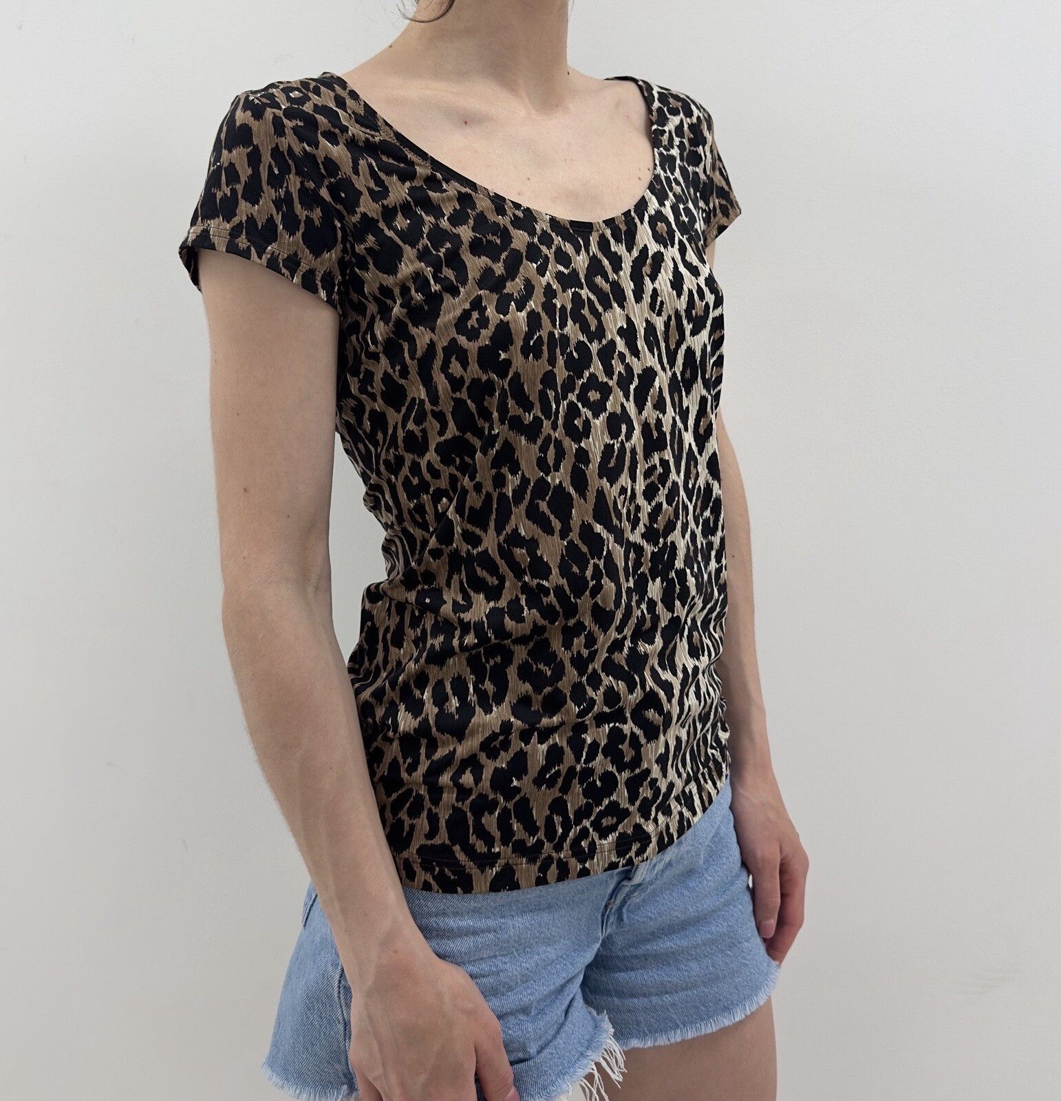 Dolce & Gabbana Dolce&Gabbana Leopard Womens Top T-shirt Size L Size L / US 10 / IT 46 - 4 Thumbnail