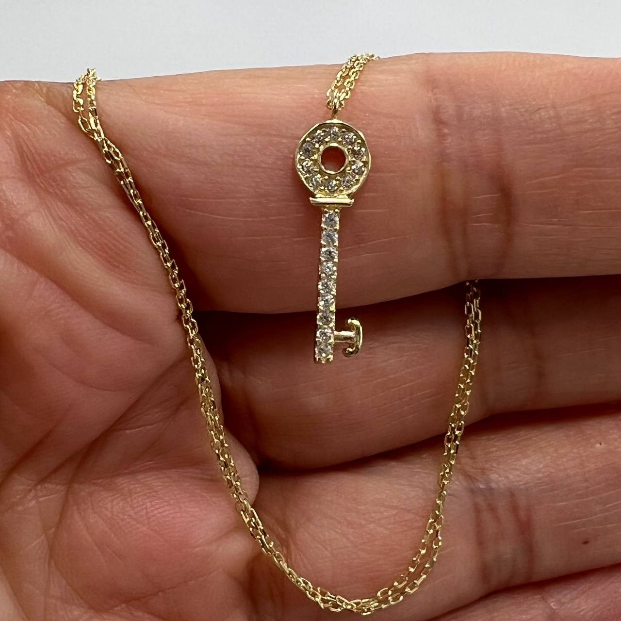 Other New Elegant 14K Solid Gold Necklace Italy- Key Pendant 1.6g Size ONE SIZE - 1 Thumbnail