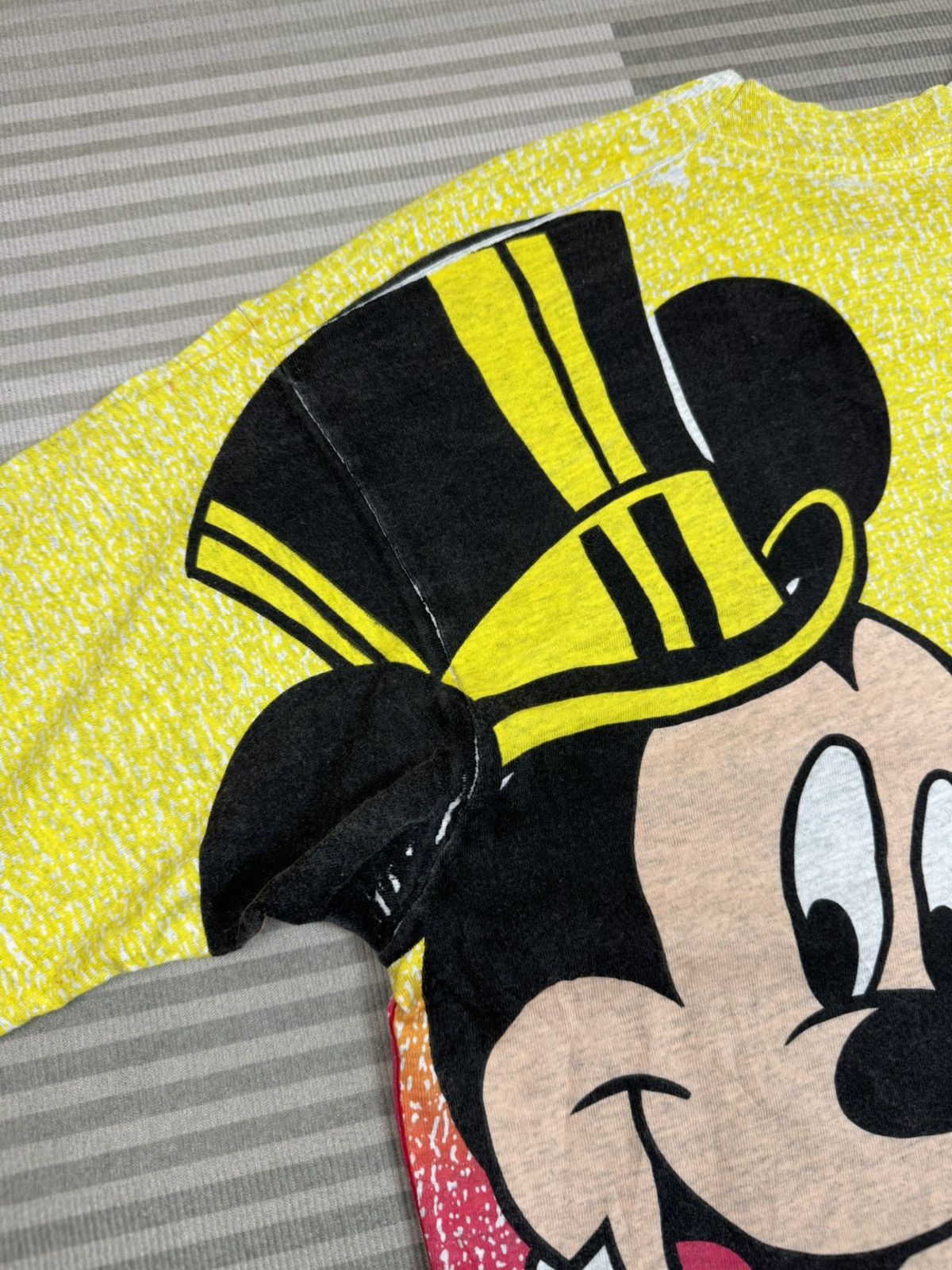 Mickey Mouse Vintage 90s Mickey Mouse Full Print Tshirt Size US M / EU 48-50 / 2 - 13 Thumbnail