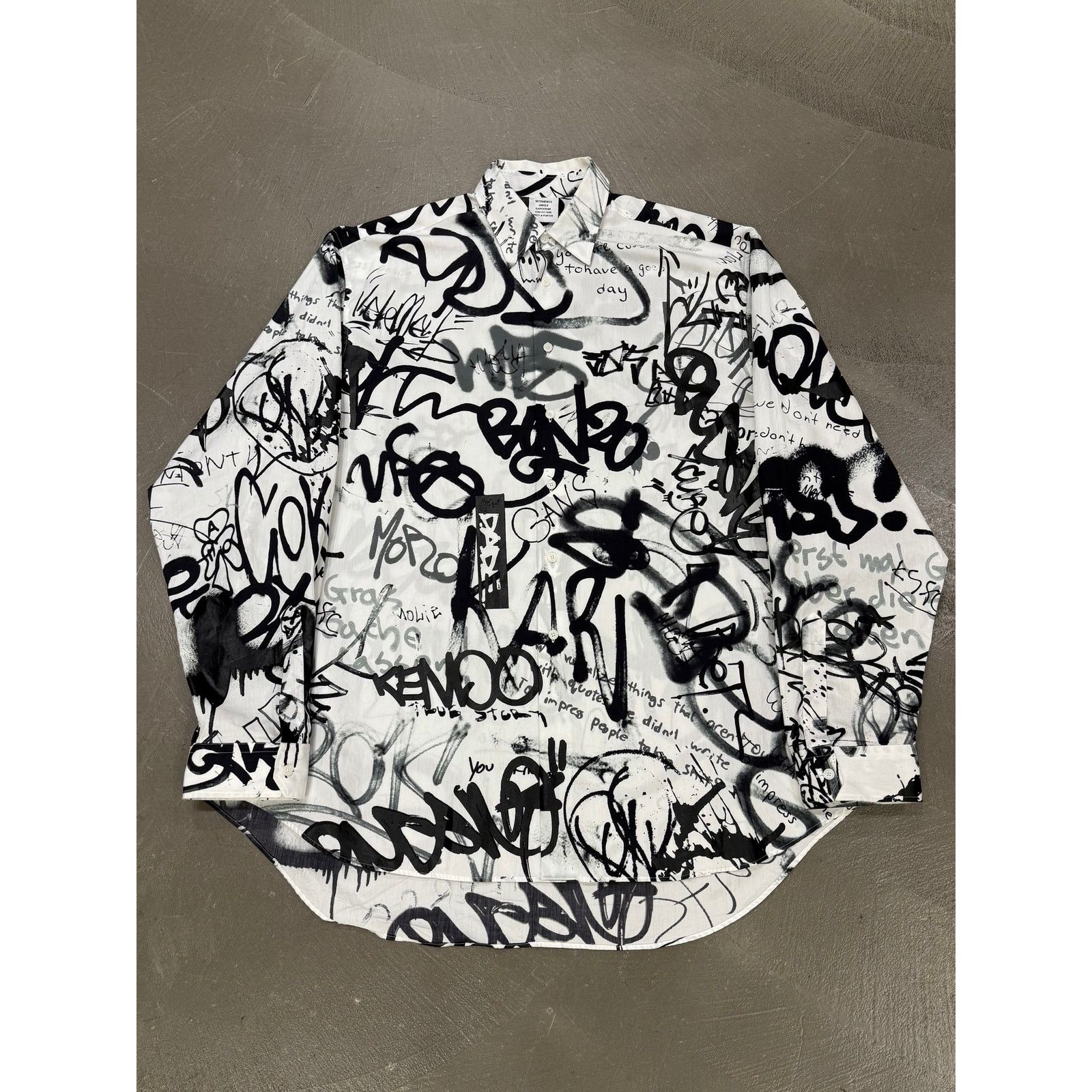 Vetements S/S2021 Vetements graffiti shirt Size M / US 6-8 / IT 42-44 - 1 Thumbnail