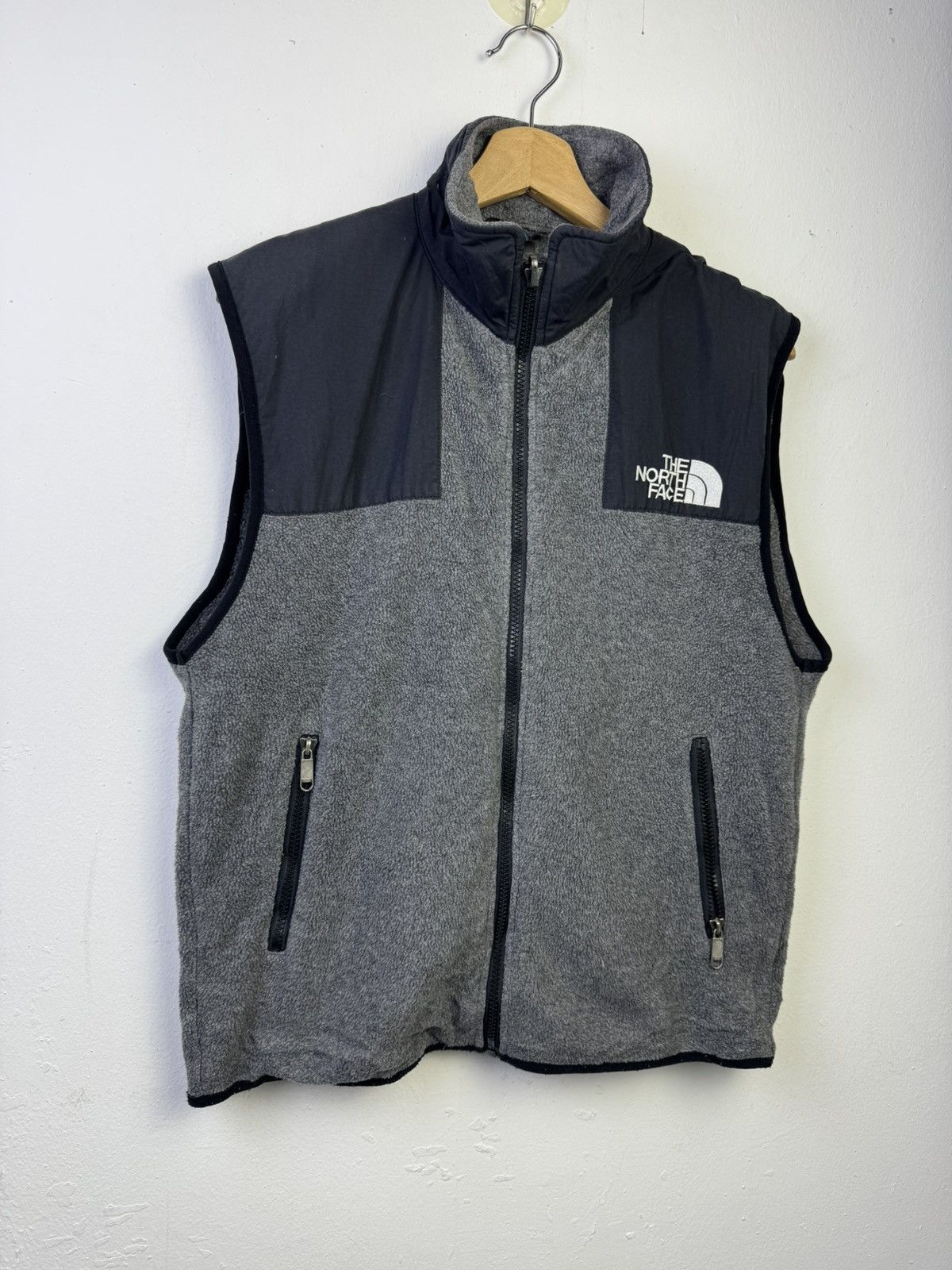 The North Face The North Face Men's Denali Vest is a fleece vest Size US M / EU 48-50 / 2 - 2 Thumbnail