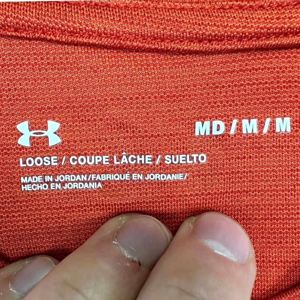Under Armour Under Armour Shirt Mens Medium Orange Short Sleeve T-Shirt Crew Neck Breathable Workout Color Orange Solid Outdoor 90s (if applicable) Size US M / EU 48-50 / 2 - 4 Thumbnail