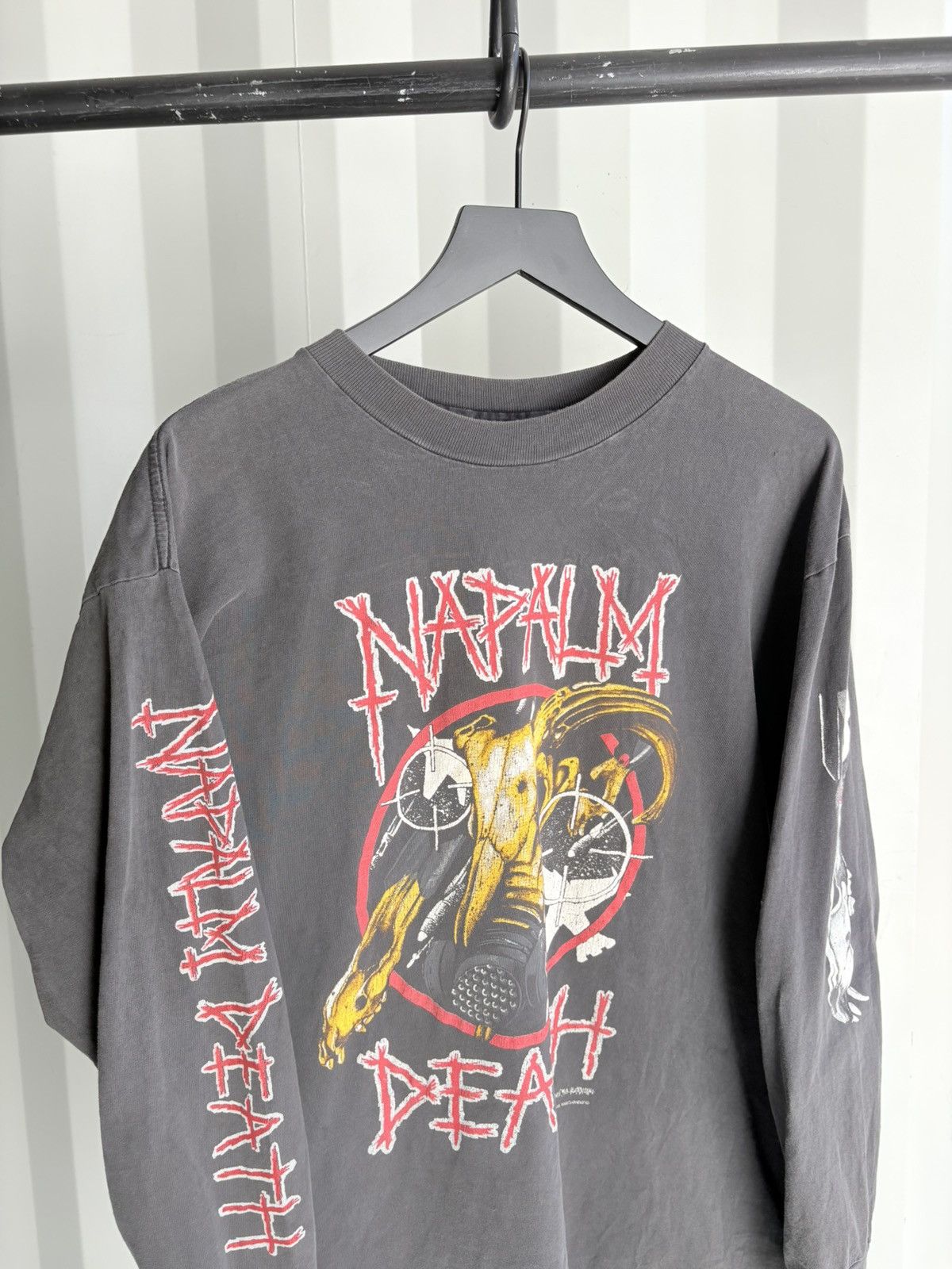 Band Tees Vintage Napalm Death Shirt Faded Distressed GRUNGE Size US XL / EU 56 / 4 - 2 Thumbnail