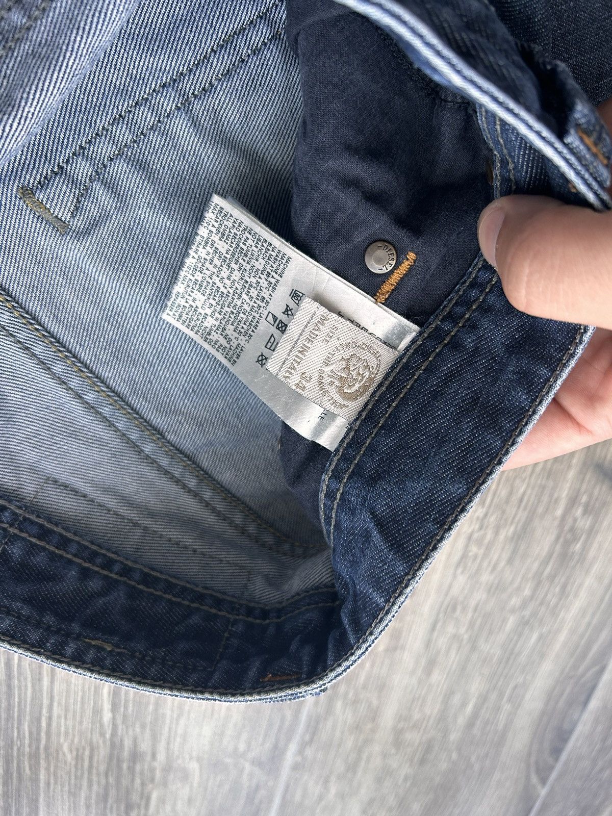 Diesel Black Gold × Vintage Vintage Diesel Larkee diesel jeans made in italy Size US 34 / EU 50 - 8 Thumbnail