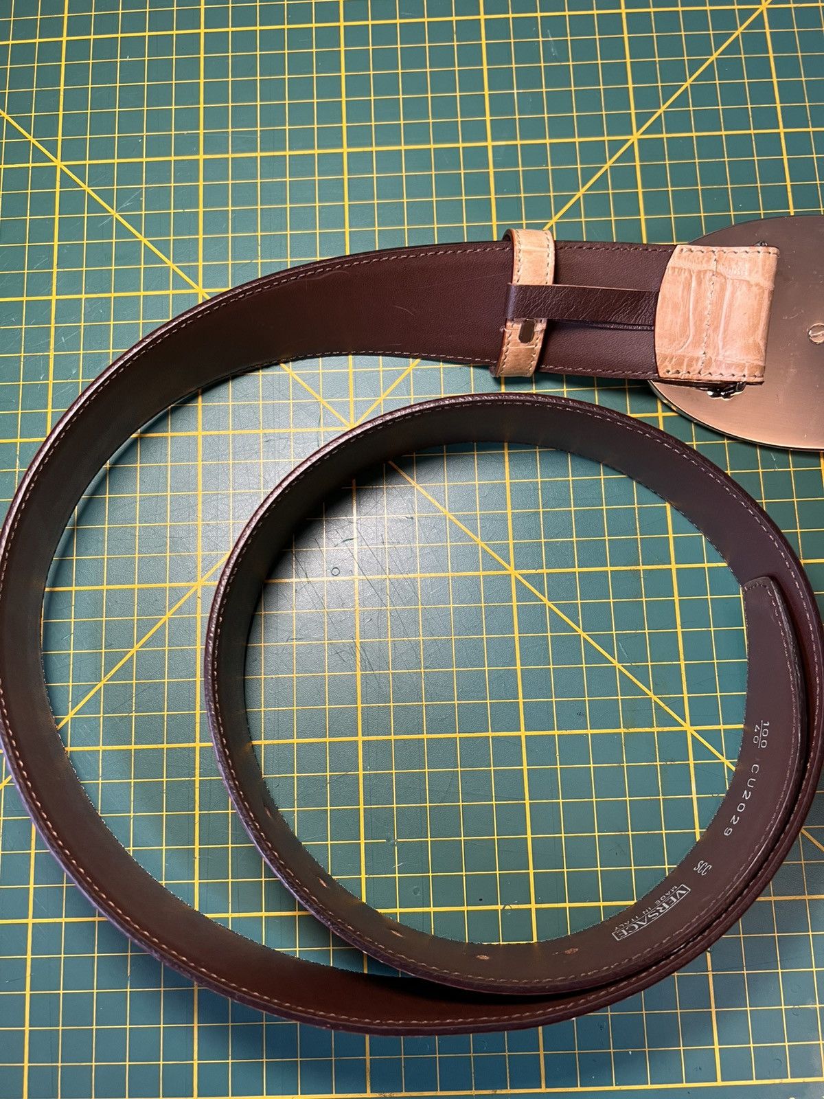Versace Versace jumbo studded medusa buckle crocodile leather belt Size ONE SIZE - 12 Thumbnail