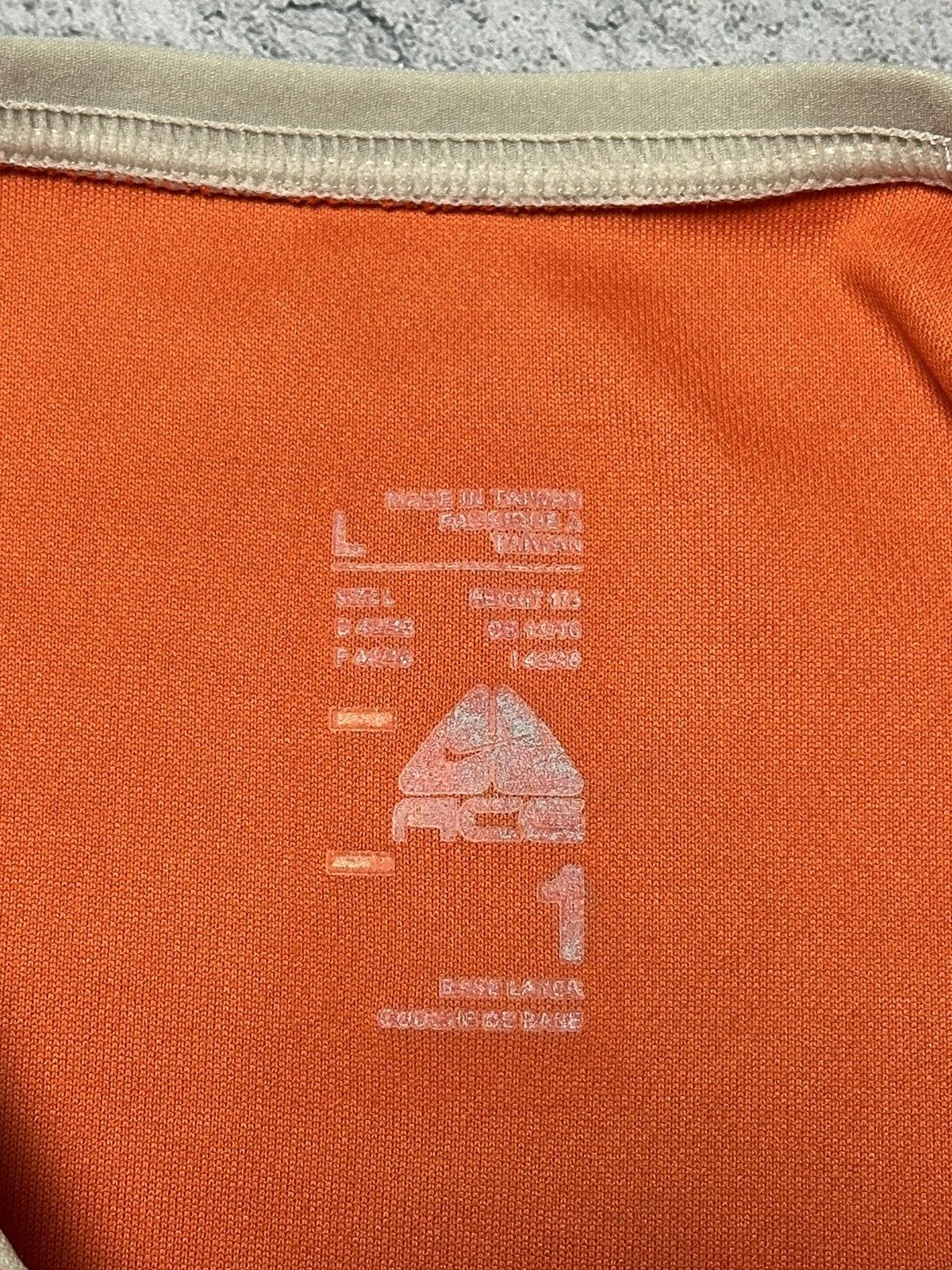 Nike ACG Vintage Nike ACG Outdoor Long Sleeve Thermo T-Shirt Size L / US 10 / IT 46 - 12 Thumbnail