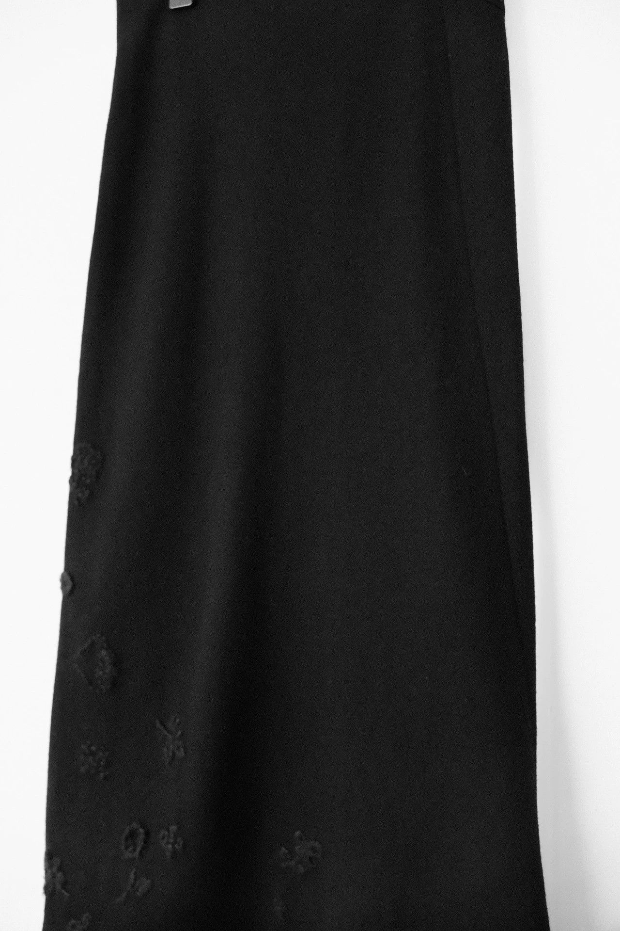 Yohji Yamamoto Yohji Yamamoto 14AW Vintage Wool 3D Embro women's Skirt Size 26" / US 2 / IT 38 - 3 Thumbnail