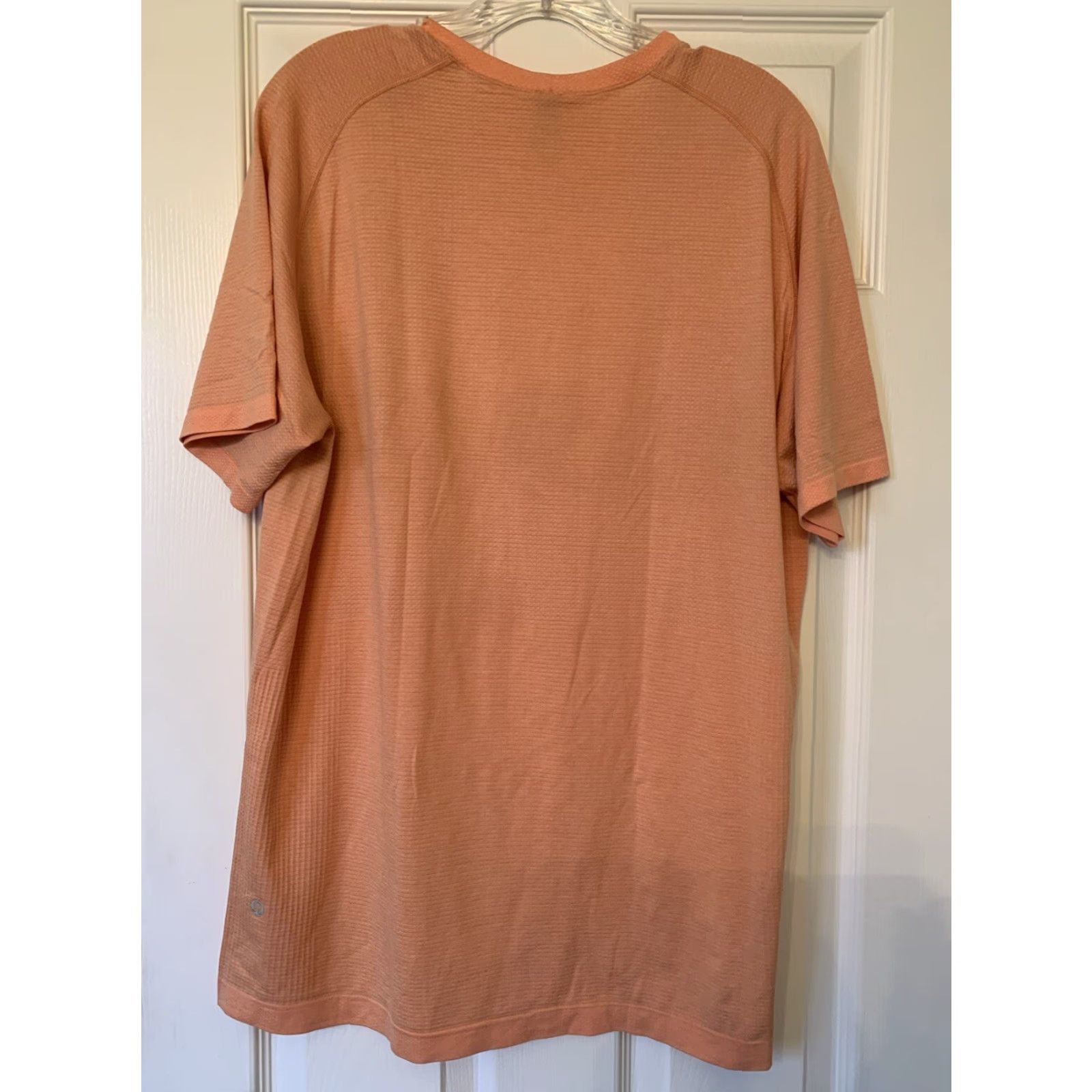 Lululemon Lululemon Shirt Men XL Orange Spotted Movement is Medicine Athletic T-Shirt Short Sleeve Activewear Cross Training Gym & Training Running Yoga Size US XL / EU 56 / 4 - 5 Thumbnail