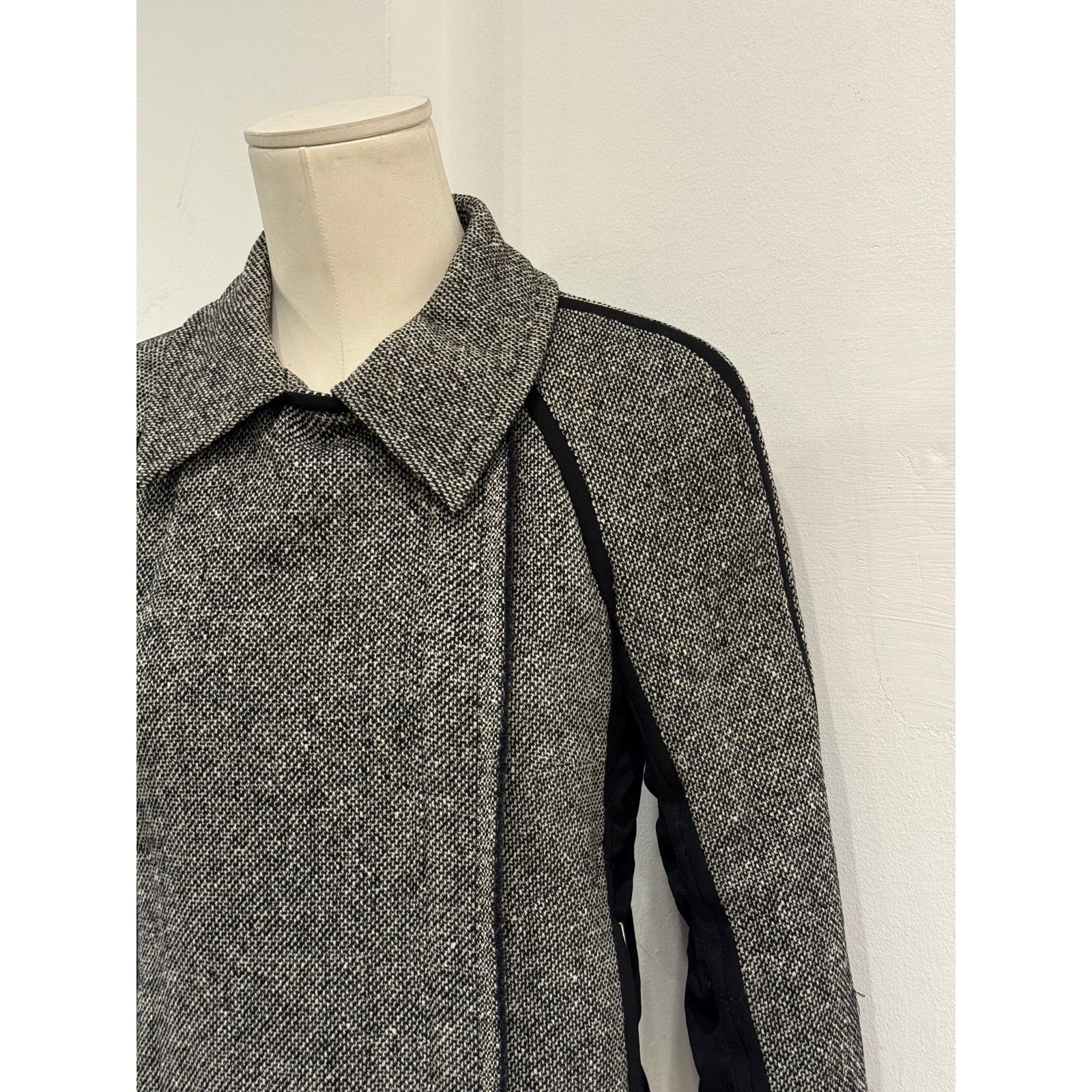 Gianfranco Ferre 2000s Gianfranco Ferré paneled tweed jacket Size M / US 6-8 / IT 42-44 - 4 Thumbnail