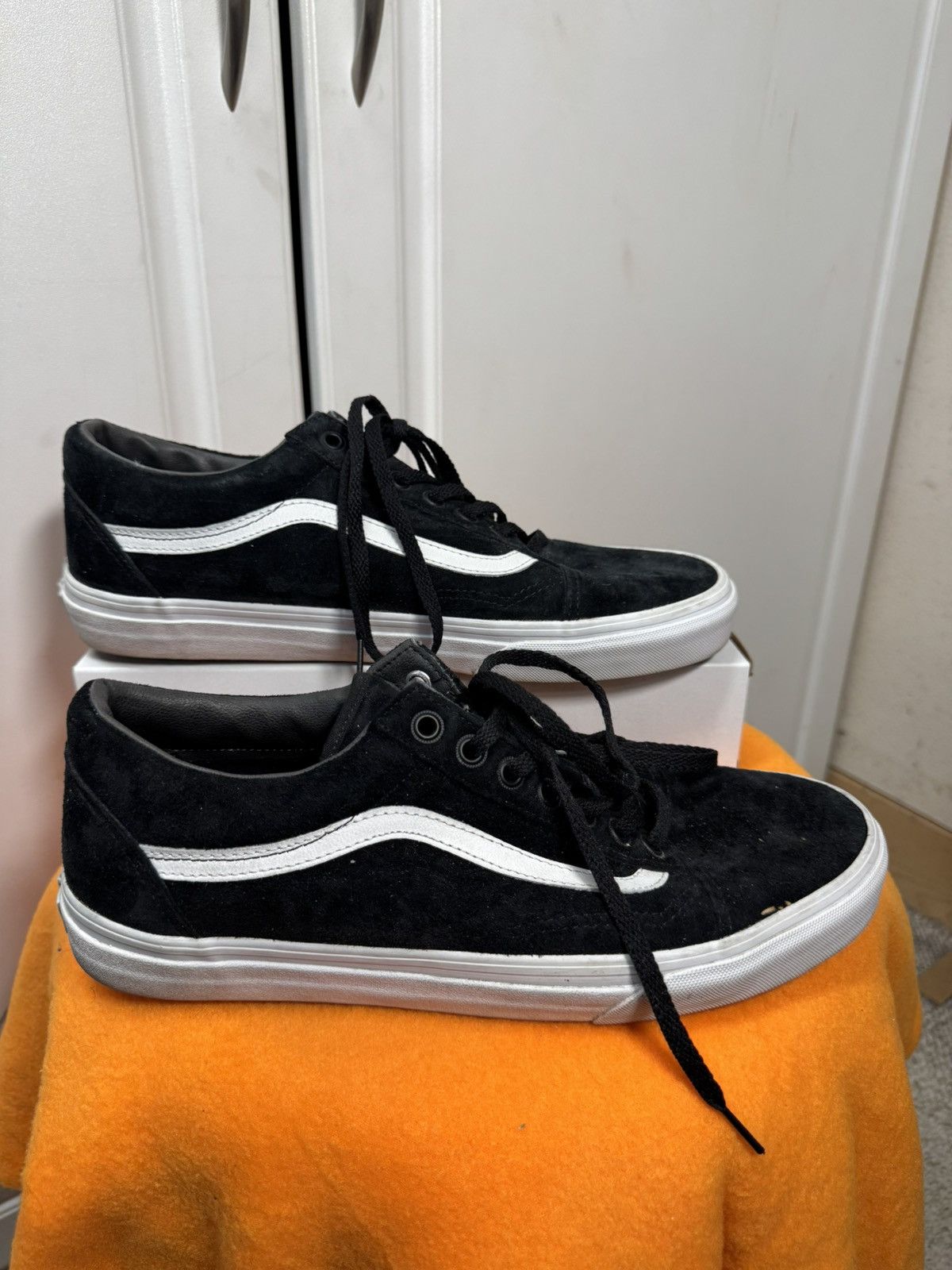 Vans Vans classic suede Size US 10 / EU 43 - 1 Thumbnail