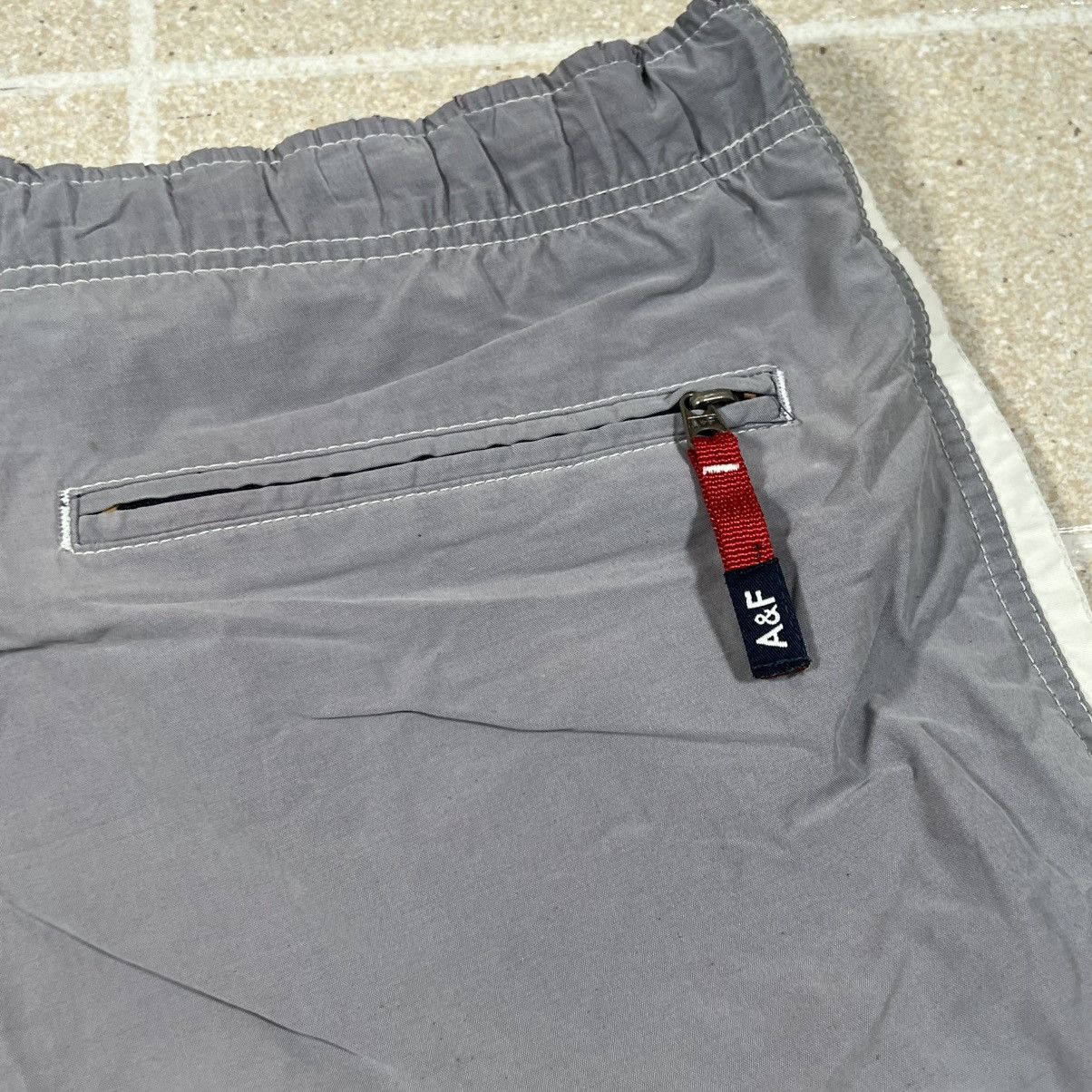 Abercrombie & Fitch Vintage Abercrombie & Fitch Cargo Swim Trunks Mens S Grey Size US 32 / EU 48 - 3 Thumbnail