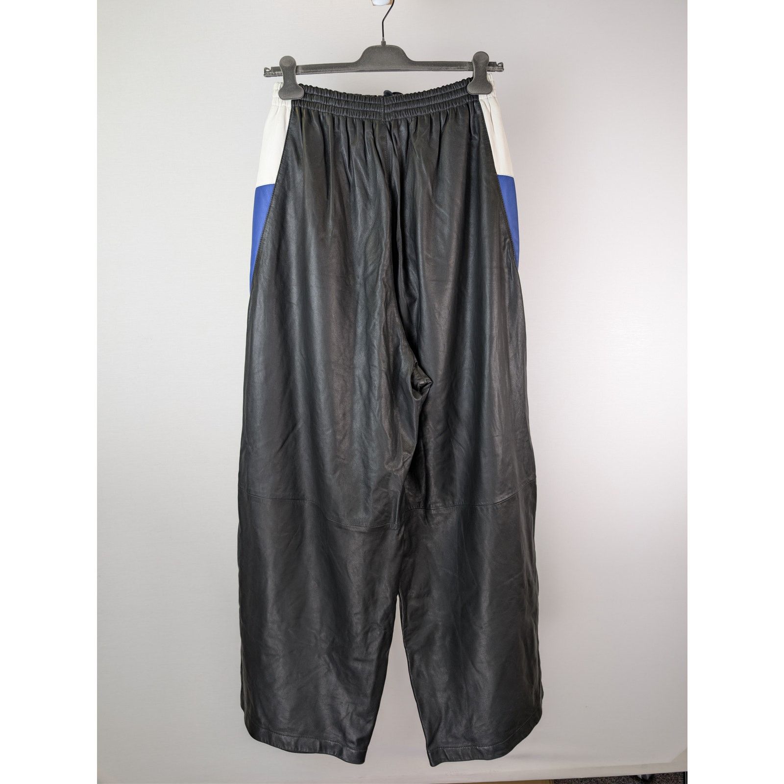 Balenciaga o1rshd1 Smooth Soft Leather Tracksuit Pants Black/Blue/White Size US 30 / EU 46 - 14 Thumbnail