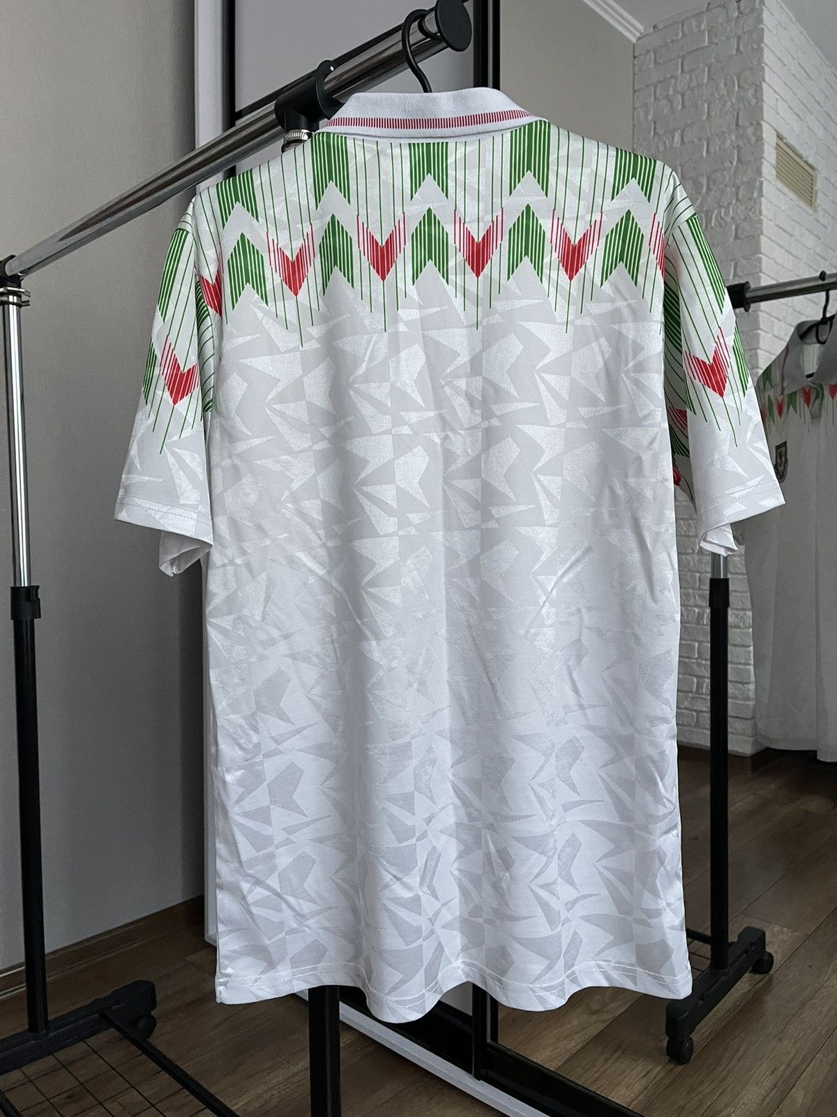 Umbro 1990/1992 Wales Umbro Vintage Away Soccer Jersey Size US L / EU 52-54 / 3 - 6 Thumbnail