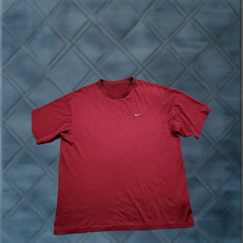 Nike VINTAGE Nike Shirt Mens Large Red Swoosh Short Sleeve T-Shirt Athletic Training Y2K Size US L / EU 52-54 / 3 - 1 Thumbnail