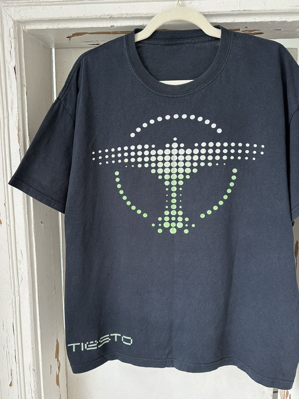Vintage Vintage Tiesto Printed T-shirt Size US L / EU 52-54 / 3 - 4 Thumbnail