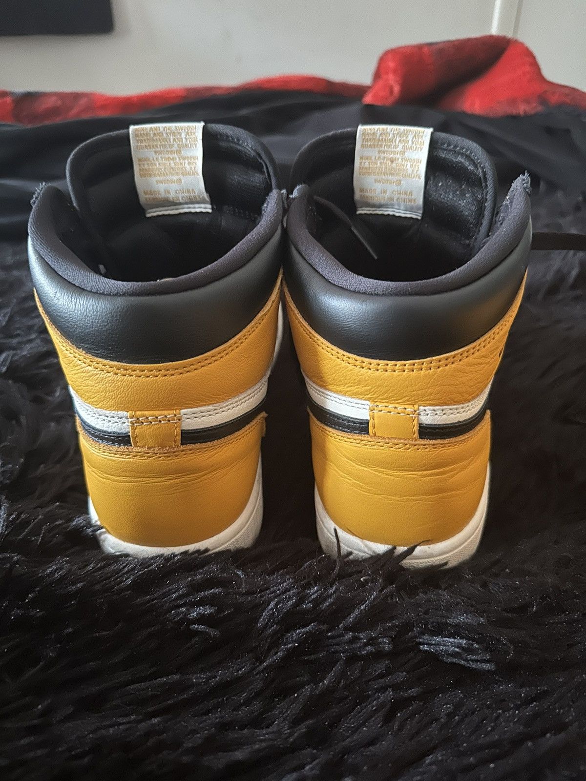 Jordan Brand Jordan 1 Retro High OG Size US 9.5 / EU 42-43 - 4 Thumbnail