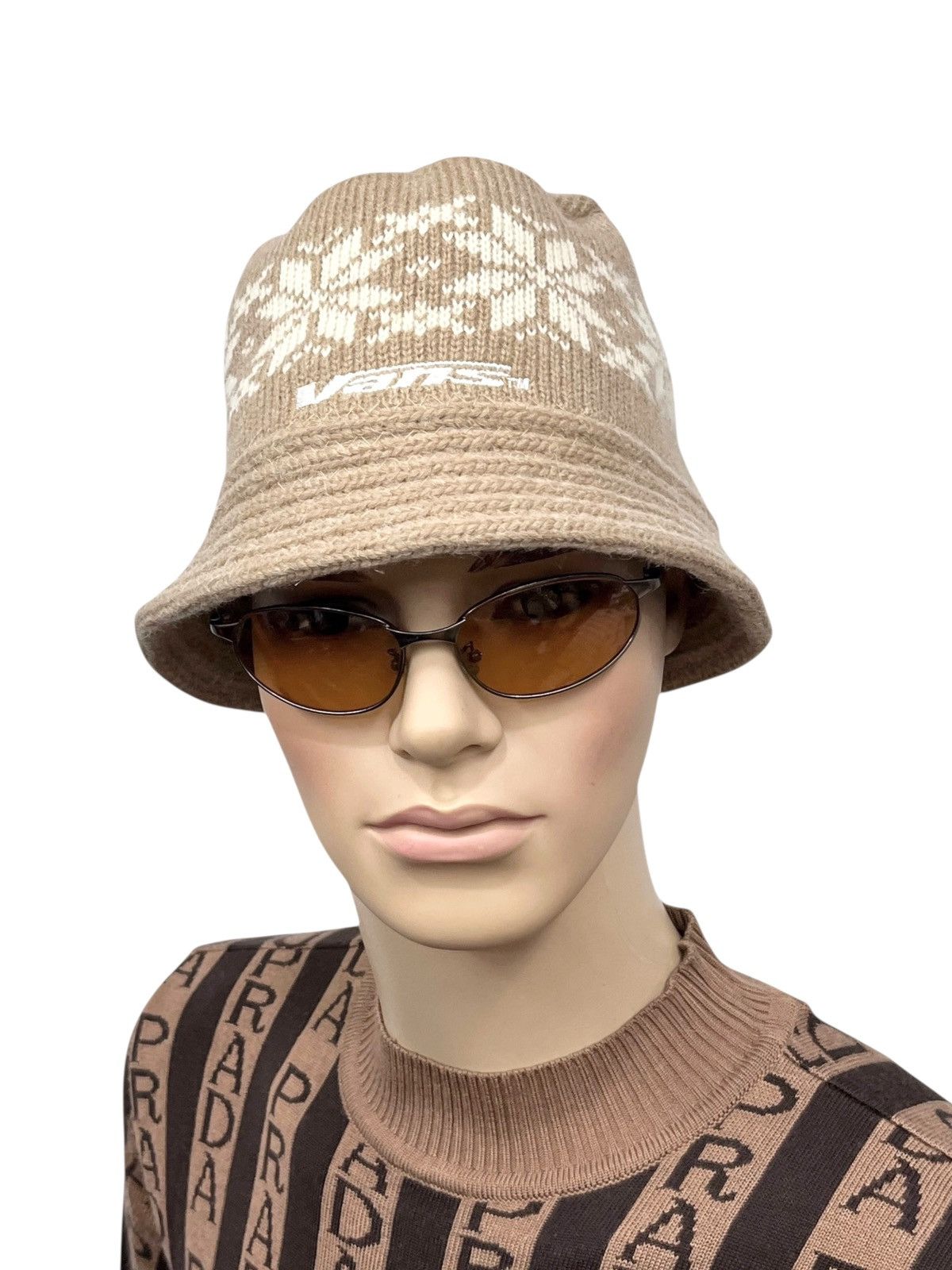 Vans Vintage Vans Snowflake Knit Bucket Hat Skateboard Style Size ONE SIZE - 1 Thumbnail
