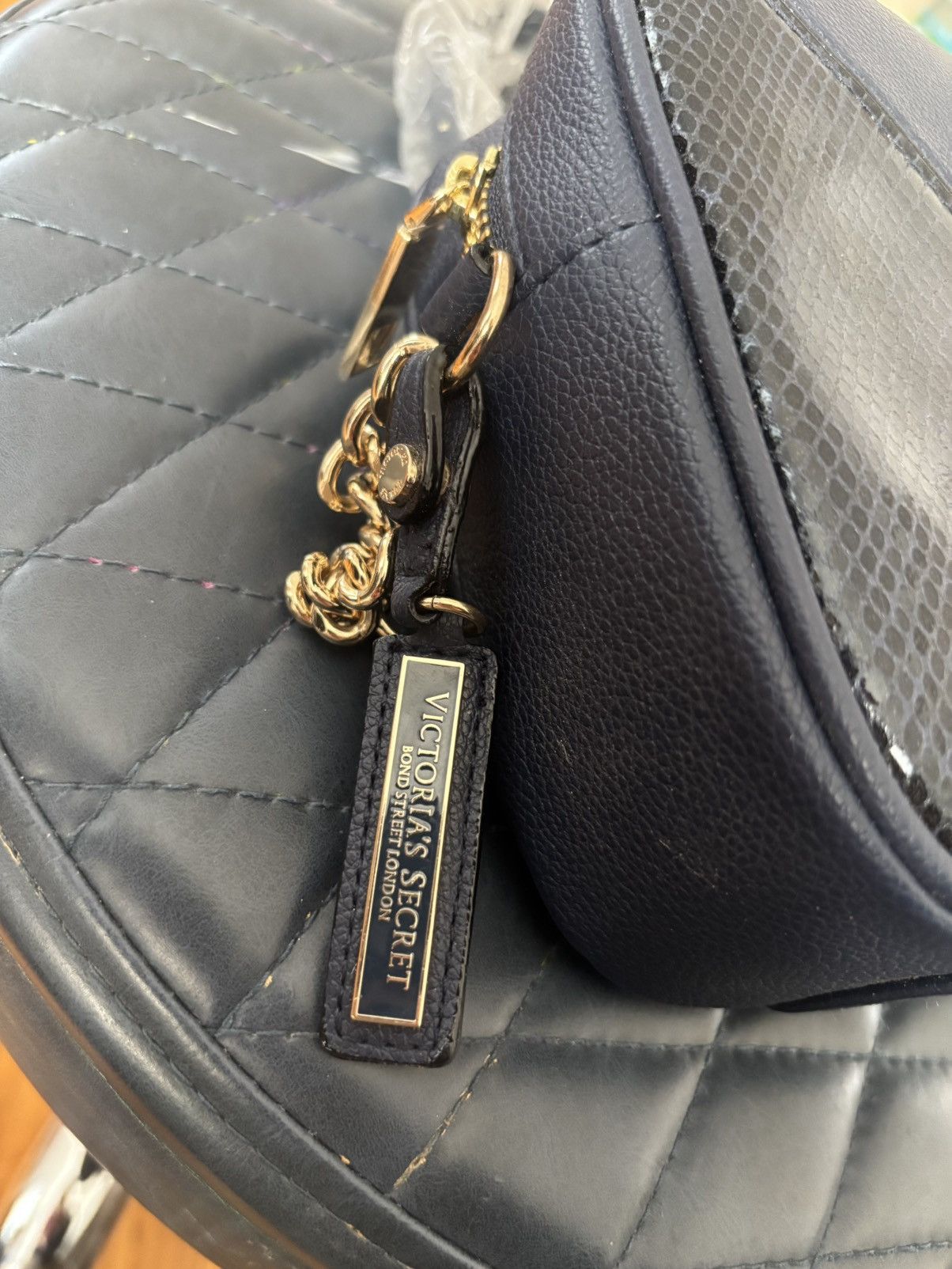 Victoria's Secret Victoria's Secret Shoulder Bag Gold Chain Size ONE SIZE - 2 Thumbnail