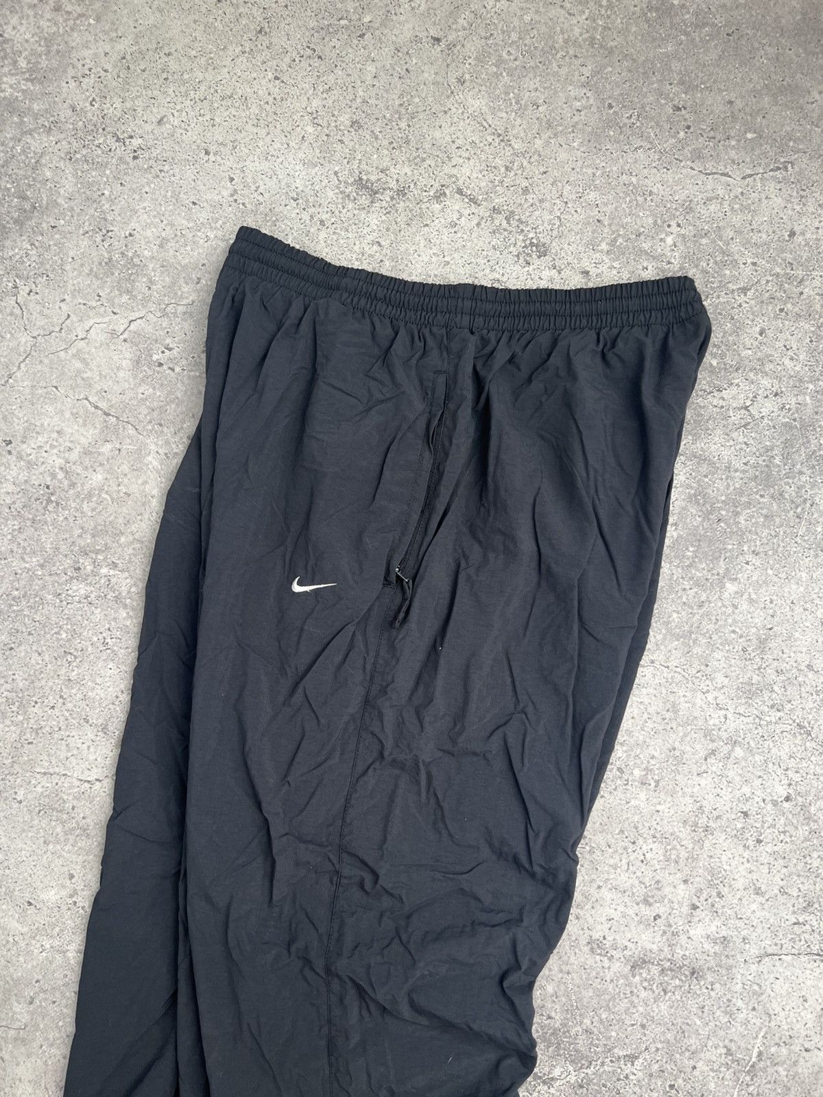 Nike VINTAGE Y2K DRILL CARGO NIKE NYLON PANTS PARACHUTE Size US 34 / EU 50 - 3 Thumbnail