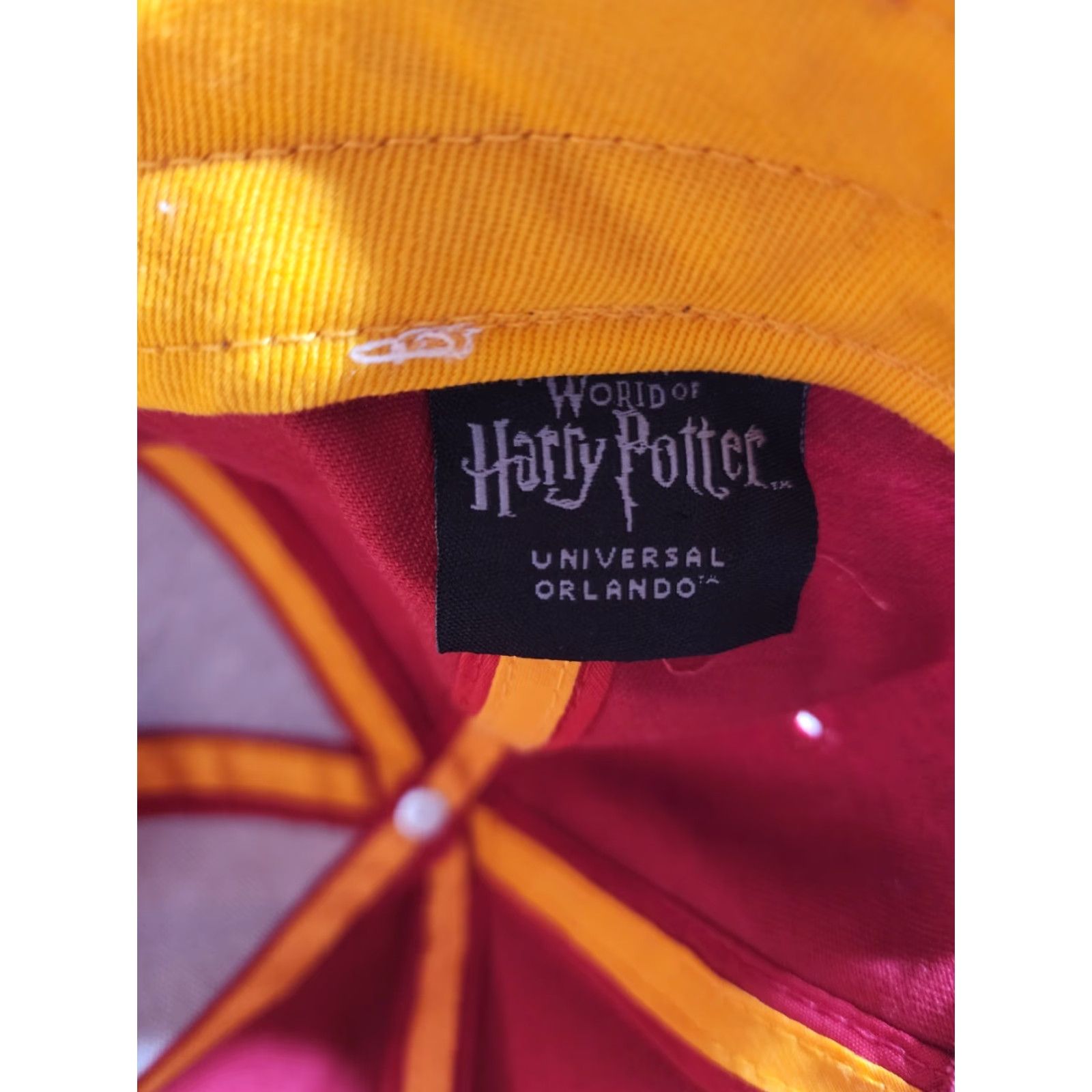 Vintage Universal Studios Harry Potter Gryffindor Embroidered Hat Cap Adjustable Men One Size Red Baseball Cap Logo Size ONE SIZE - 4 Thumbnail