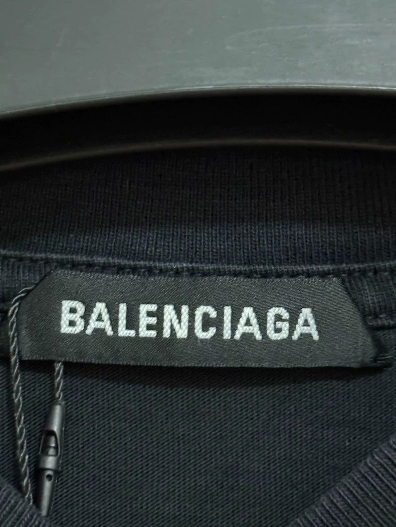 Balenciaga Balenciaga Short sleeve T-shirt monogrammed logo black Size US XS / EU 42 / 0 - 3 Thumbnail