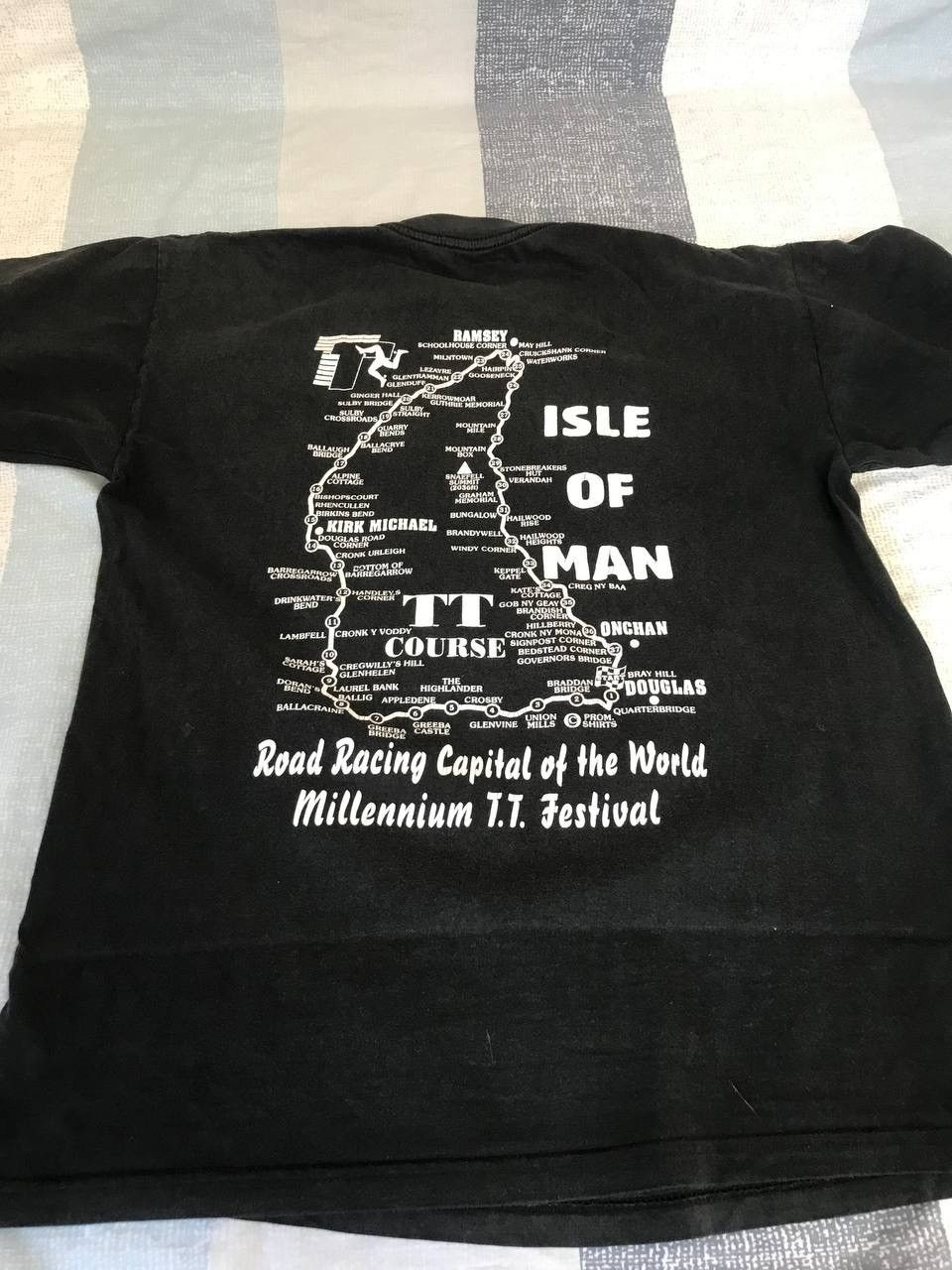 Vintage 🔥 Isle of Man 2000 Vintage Racing Motorcycle T Shirt Size US M / EU 48-50 / 2 - 7 Thumbnail