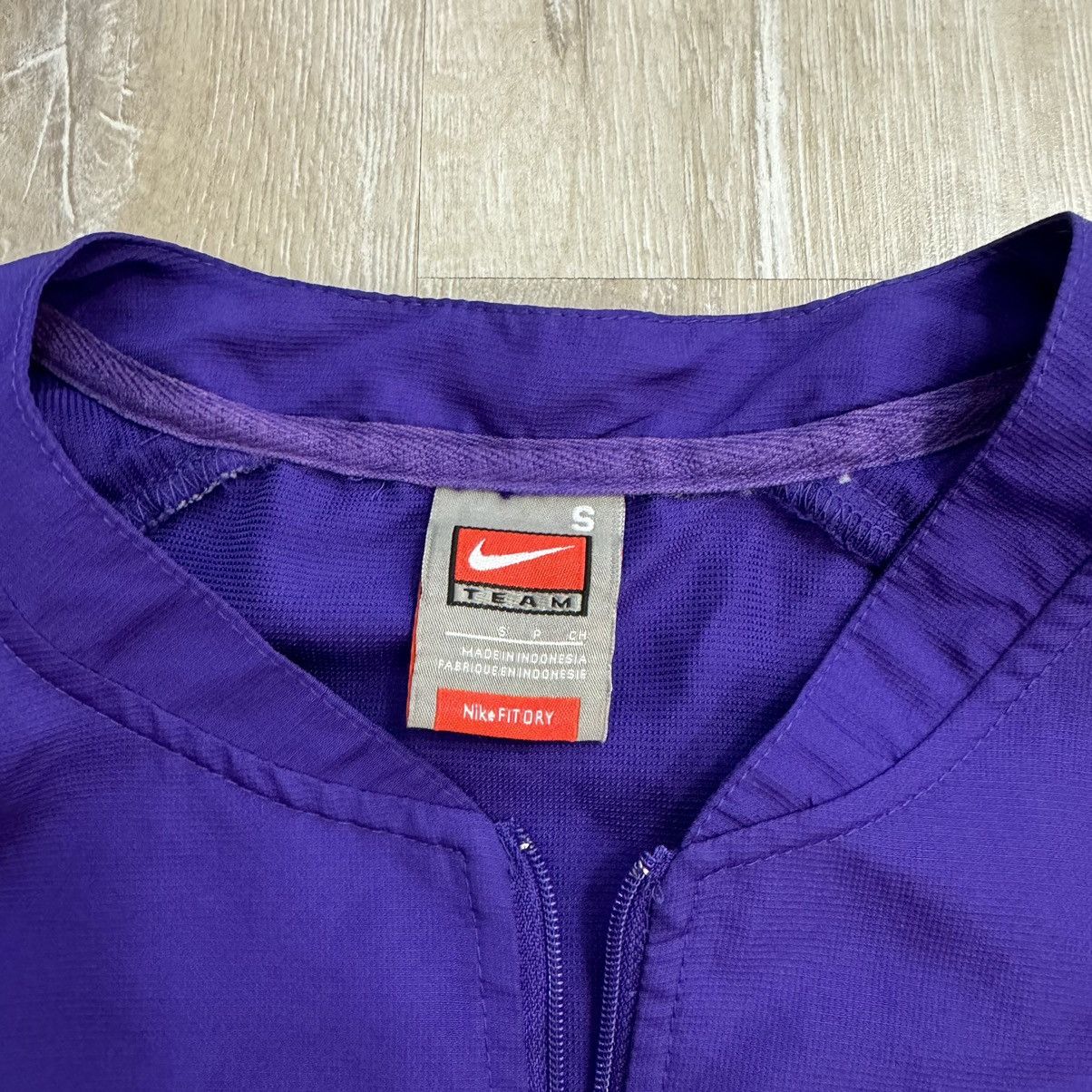 Vintage Nike Authentic Team Shirt Trojans Pullover Storm Jacket S Size US S / EU 44-46 / 1 - 2 Thumbnail