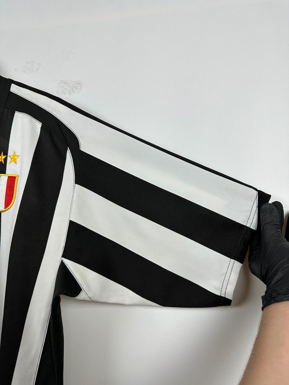 Nike 2005/06 Nike Juventus FC Total 90 Vintage Home Jersey Size US XL / EU 56 / 4 - 10 Thumbnail
