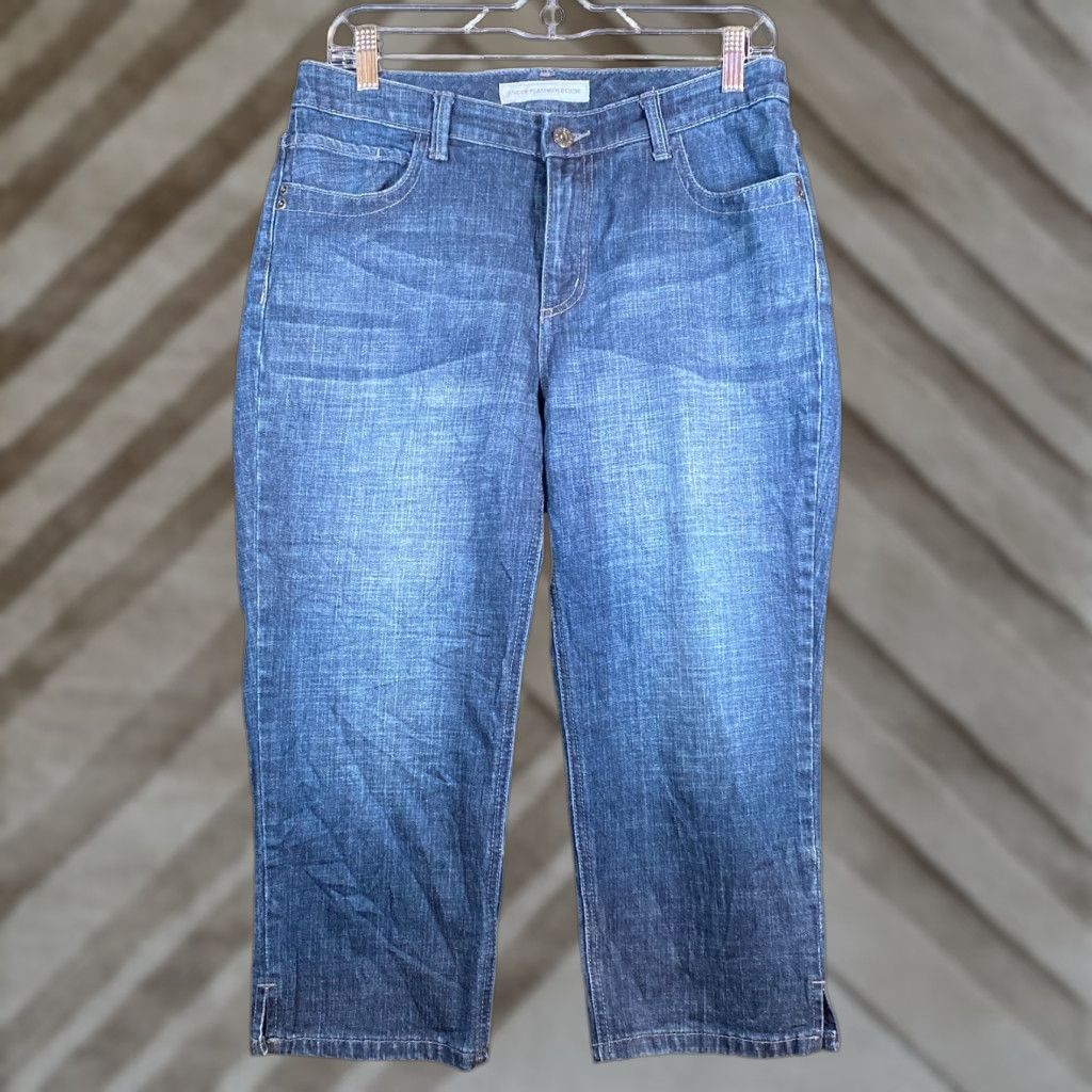 Vintage Chicos Womens Jeans Capri Denim Cotton Blend Stretch 0.5 30 in Waist High Rise 5-Pocket Blue Solid Regular Size S Mens Girls? Size 28" / US 6 / IT 42 - 1 Thumbnail
