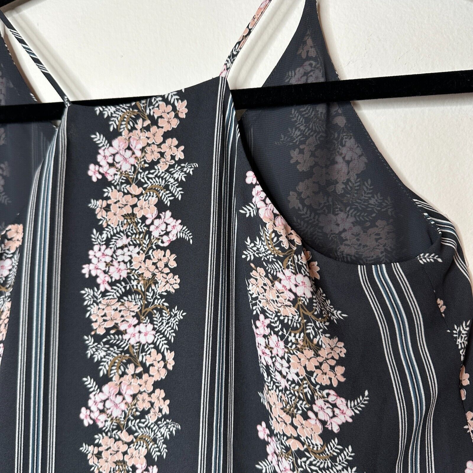 Loft Loft Gray Pink Floral Stripe VNeck Halter Sleeveless Top XSP Size XS / US 0-2 / IT 36-38 - 5 Thumbnail