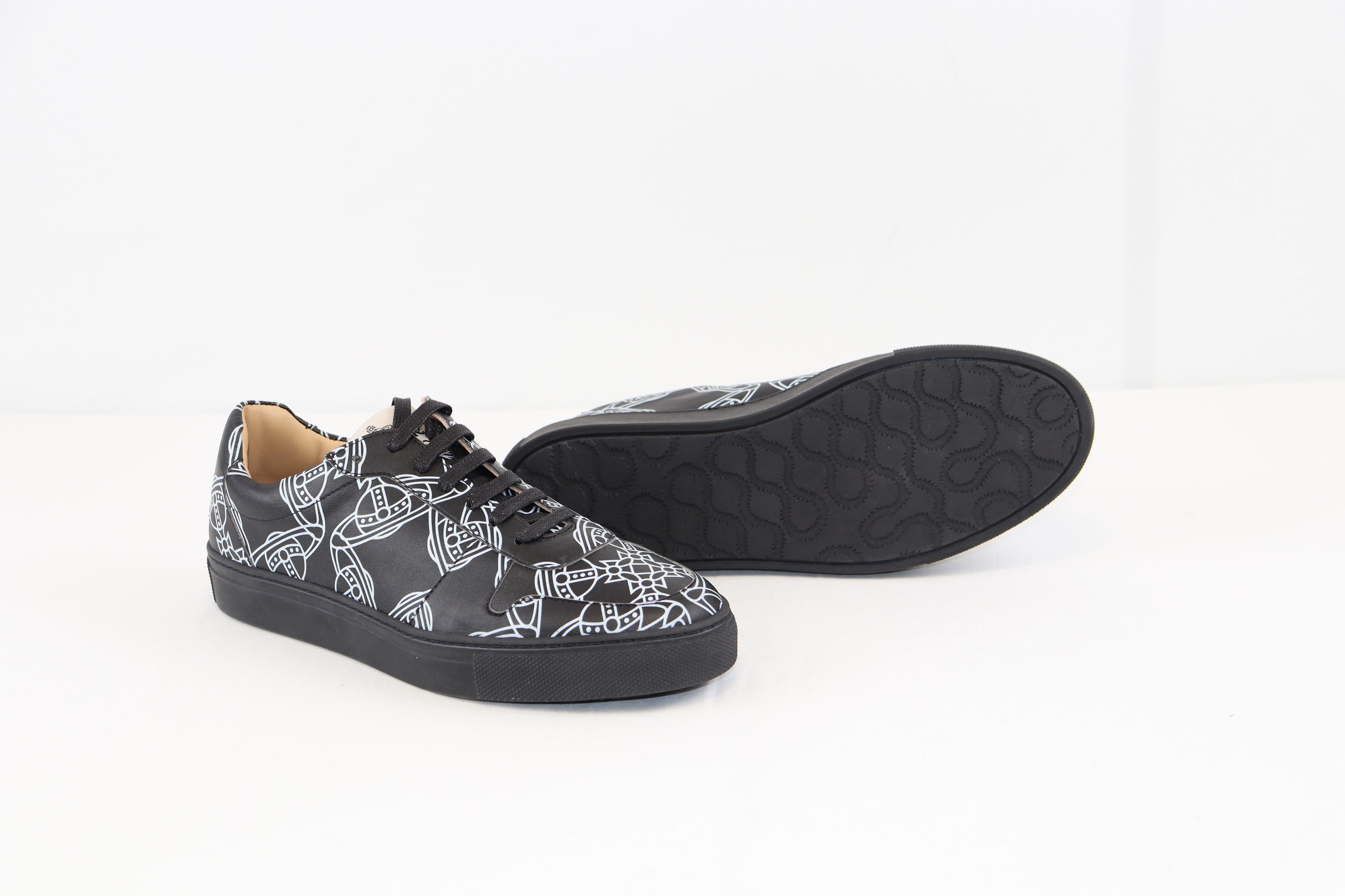 Vivienne Westwood o1rshd Crest Logo All Over Apollo Trainers in Black Size US 8 / EU 41 - 7 Thumbnail
