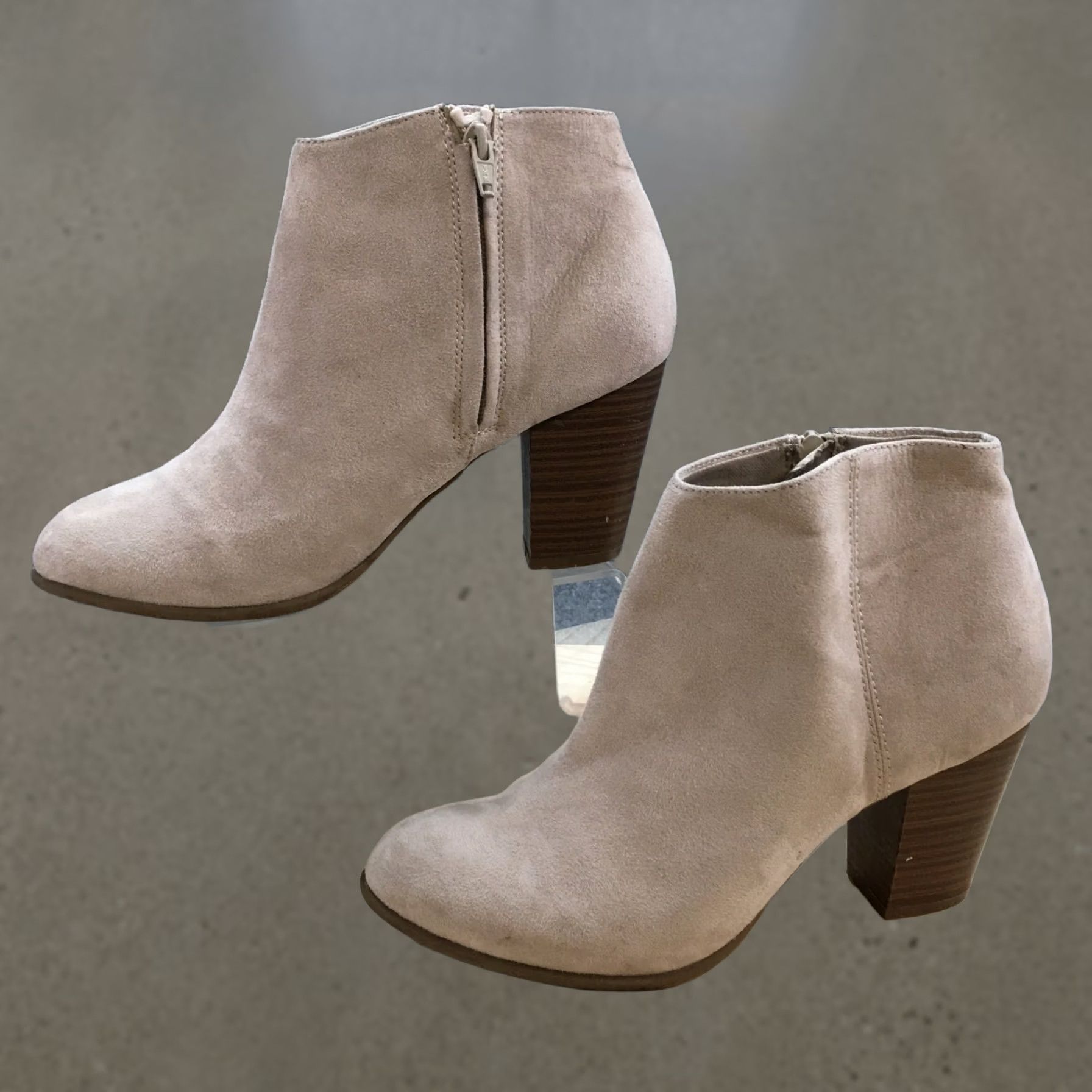 Old Navy Old Navy Boots Womens 9 Ankle Booties Beige Faux Suede Heel Zip Casual Bootie Size US 9 / IT 39 - 1 Thumbnail