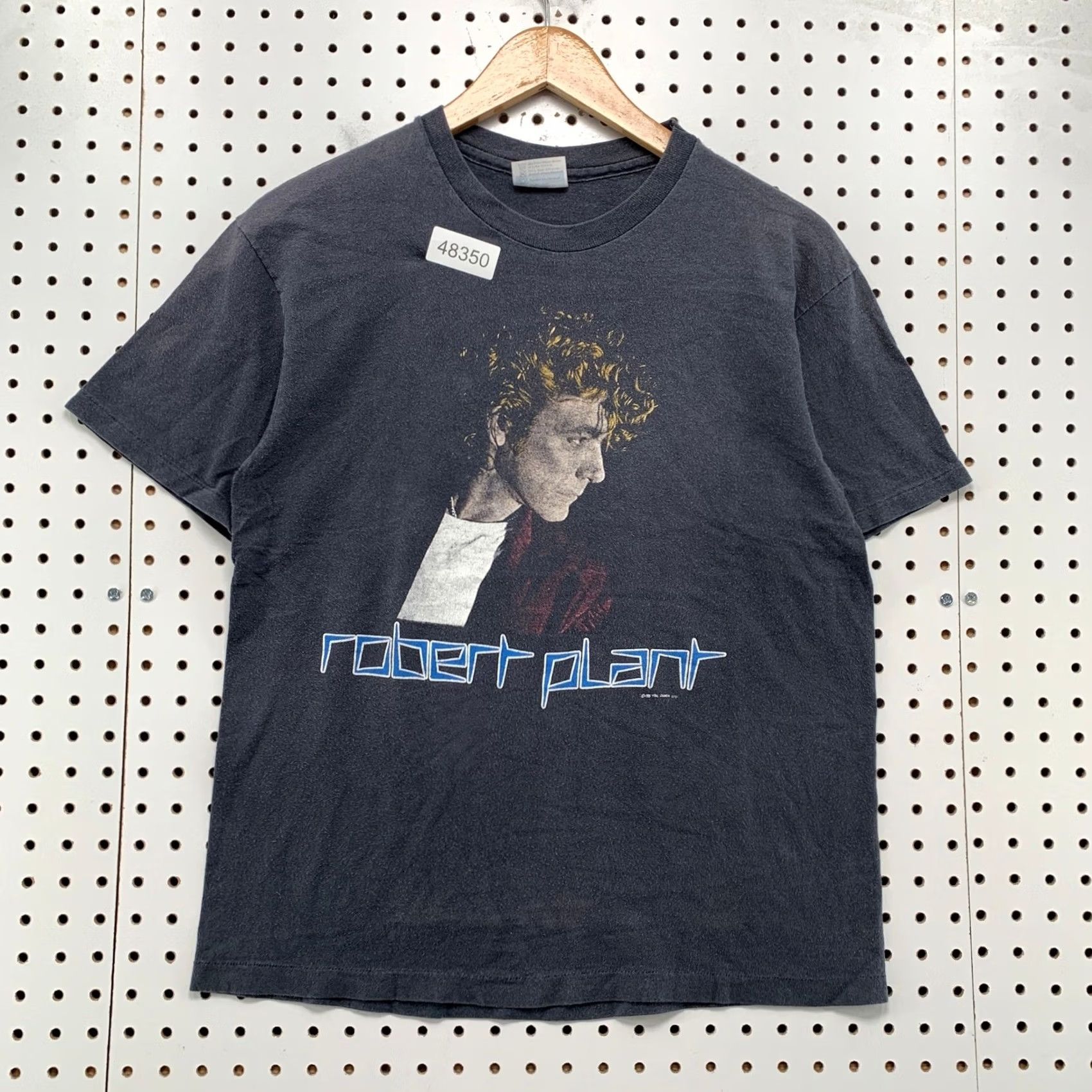 Hanes VINTAGE Robert Plant Led Zeppelin T Shirt Mens L Black 1985 Rock Band USA Mens L Black Size US L / EU 52-54 / 3 - 2 Thumbnail